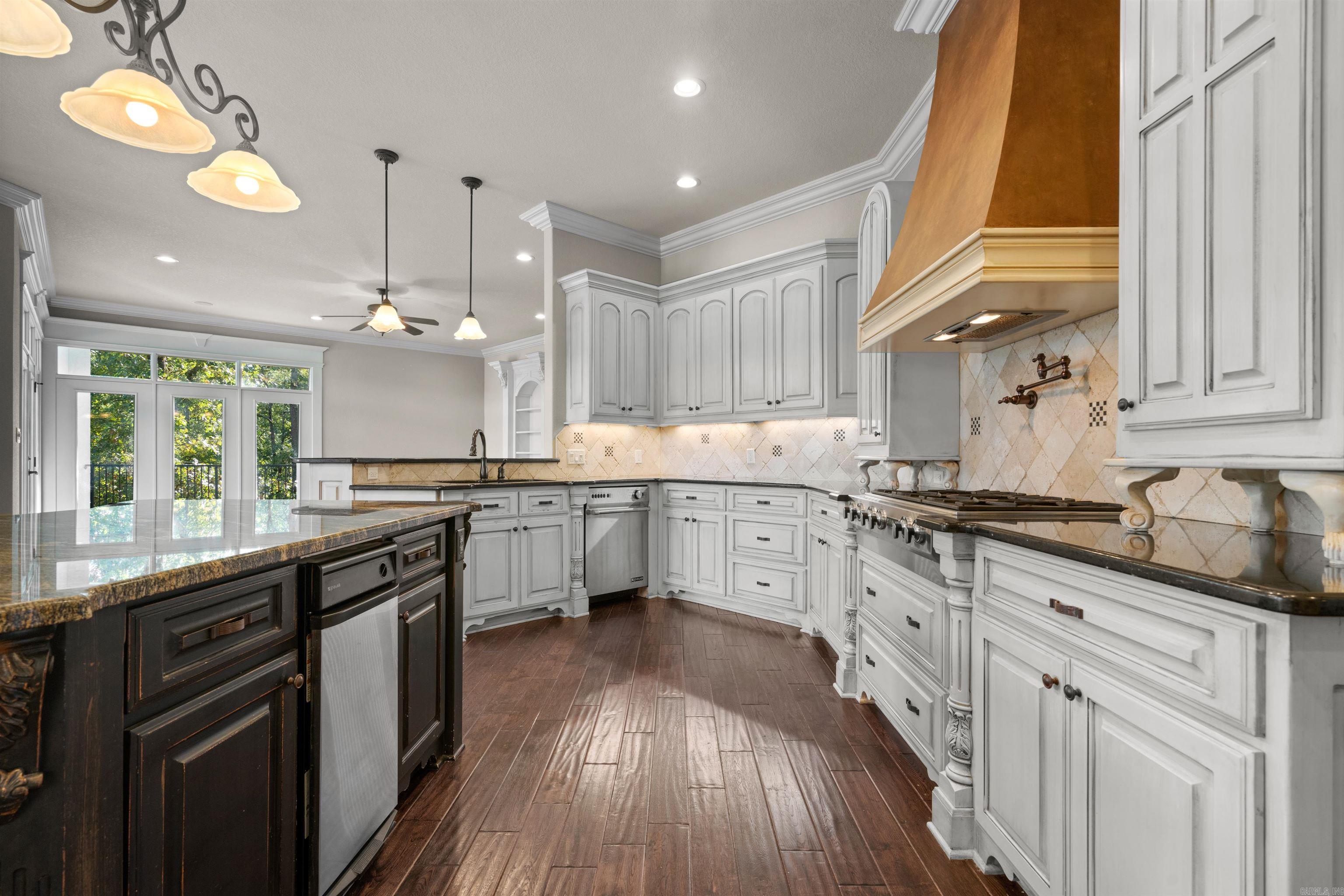 HUNTER HEIGHTS - Residential