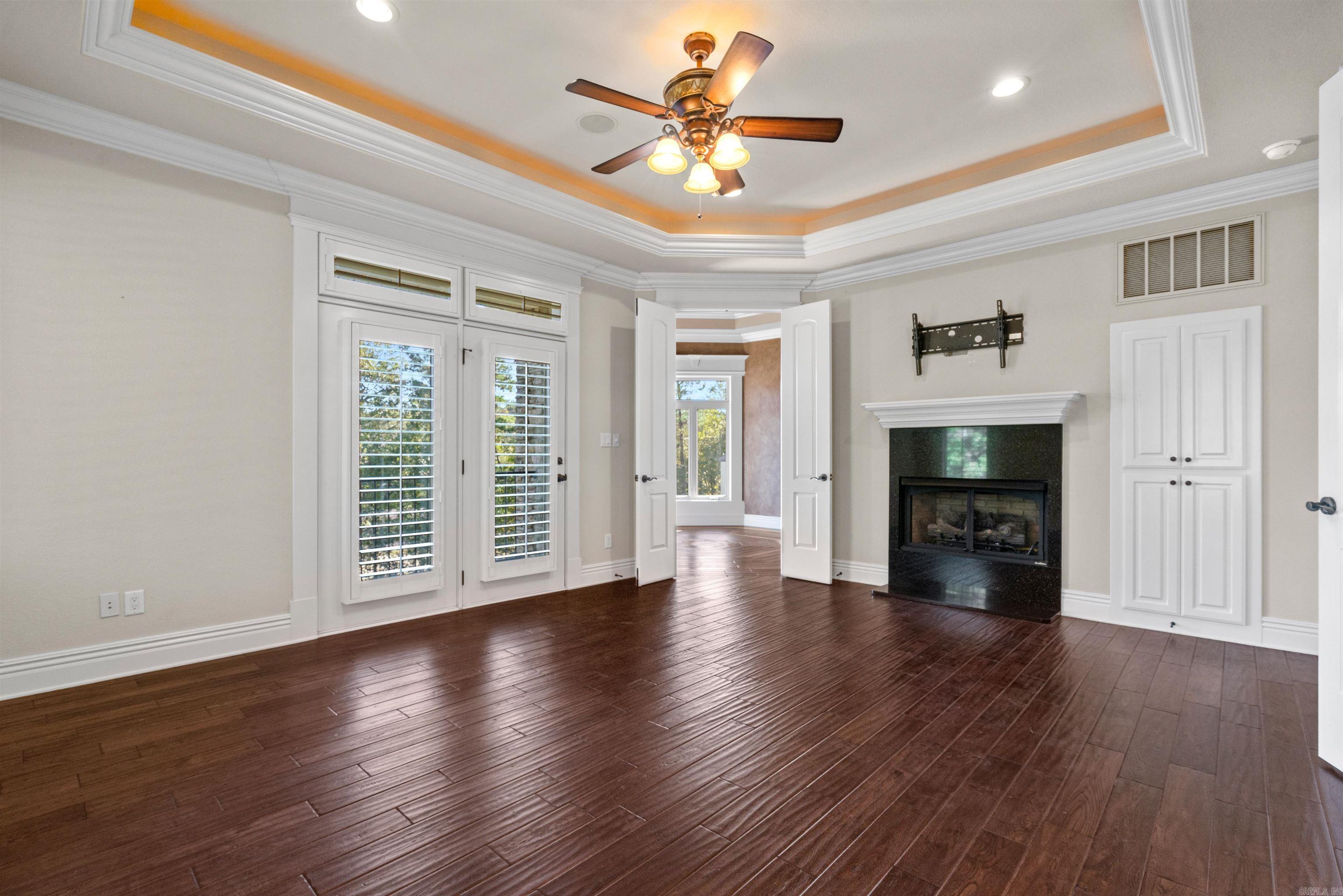 HUNTER HEIGHTS - Residential