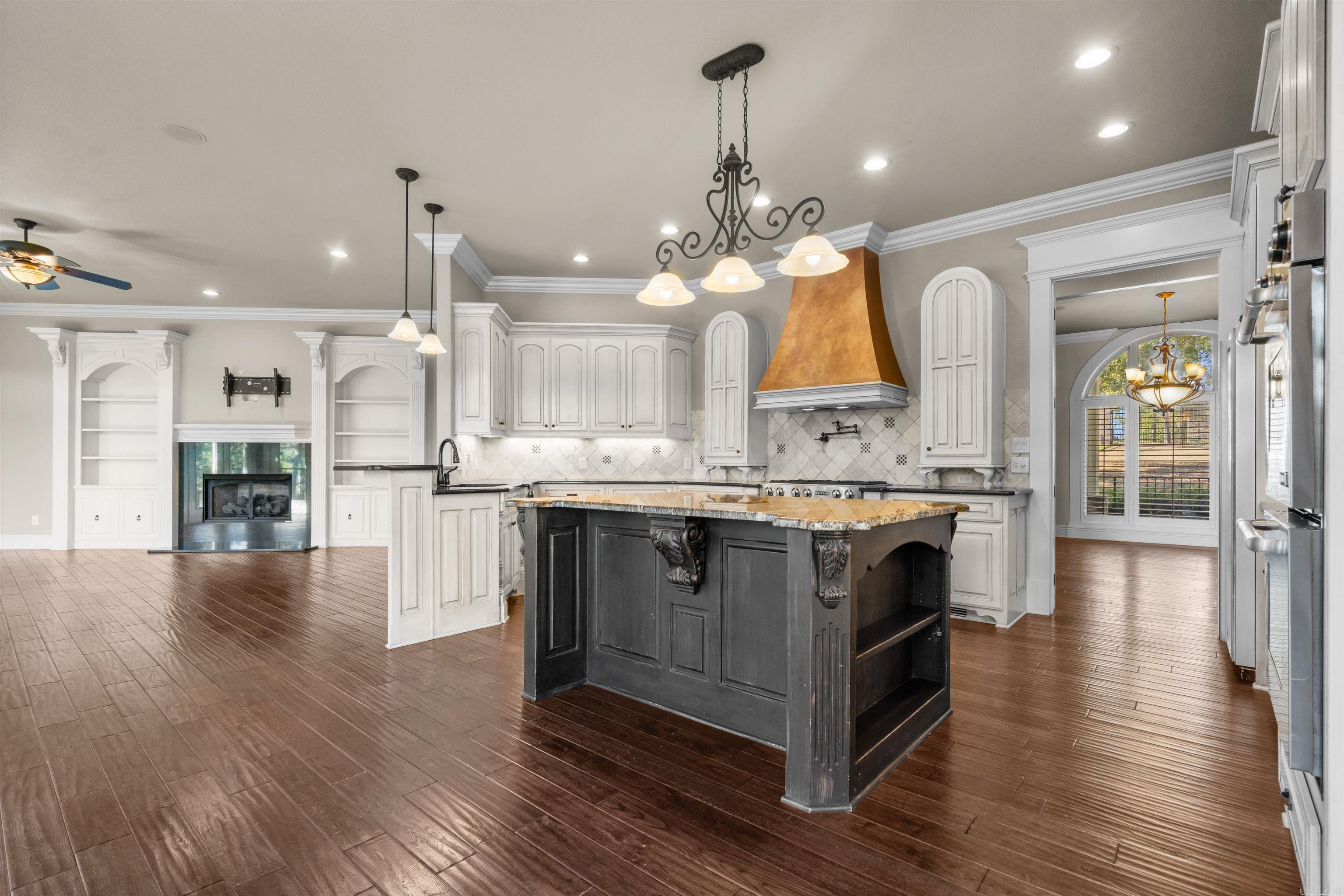 HUNTER HEIGHTS - Residential