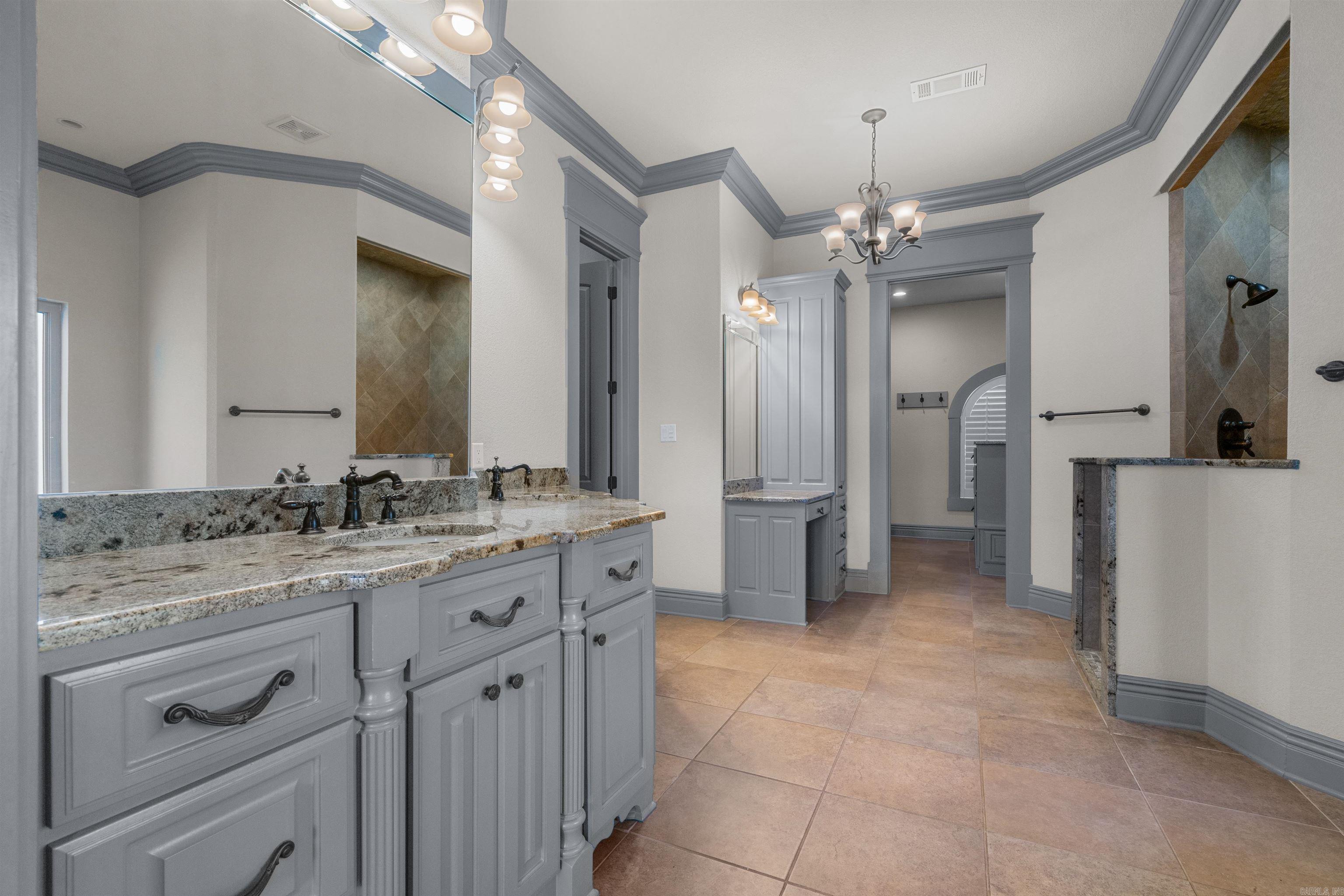 HUNTER HEIGHTS - Residential