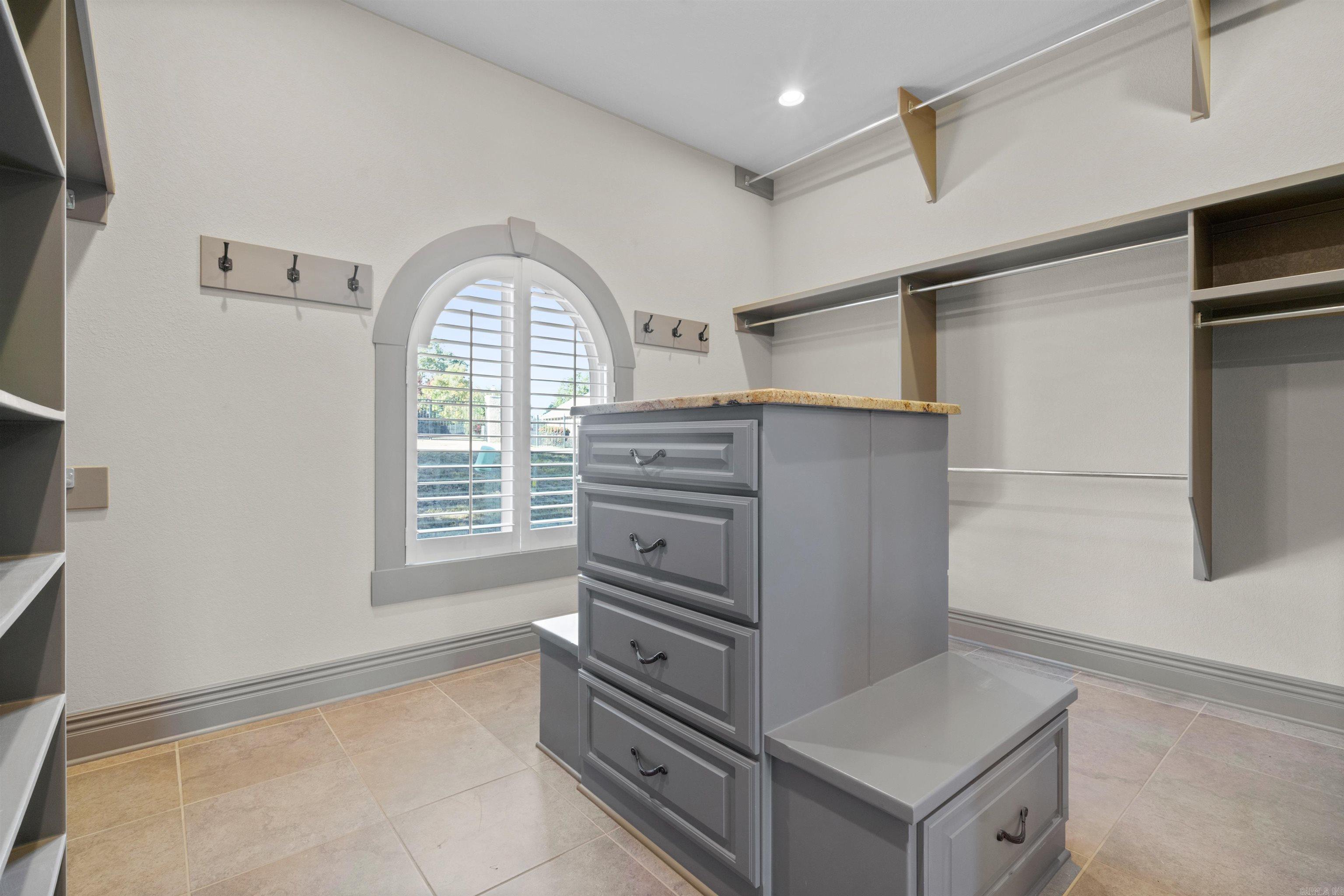 HUNTER HEIGHTS - Residential