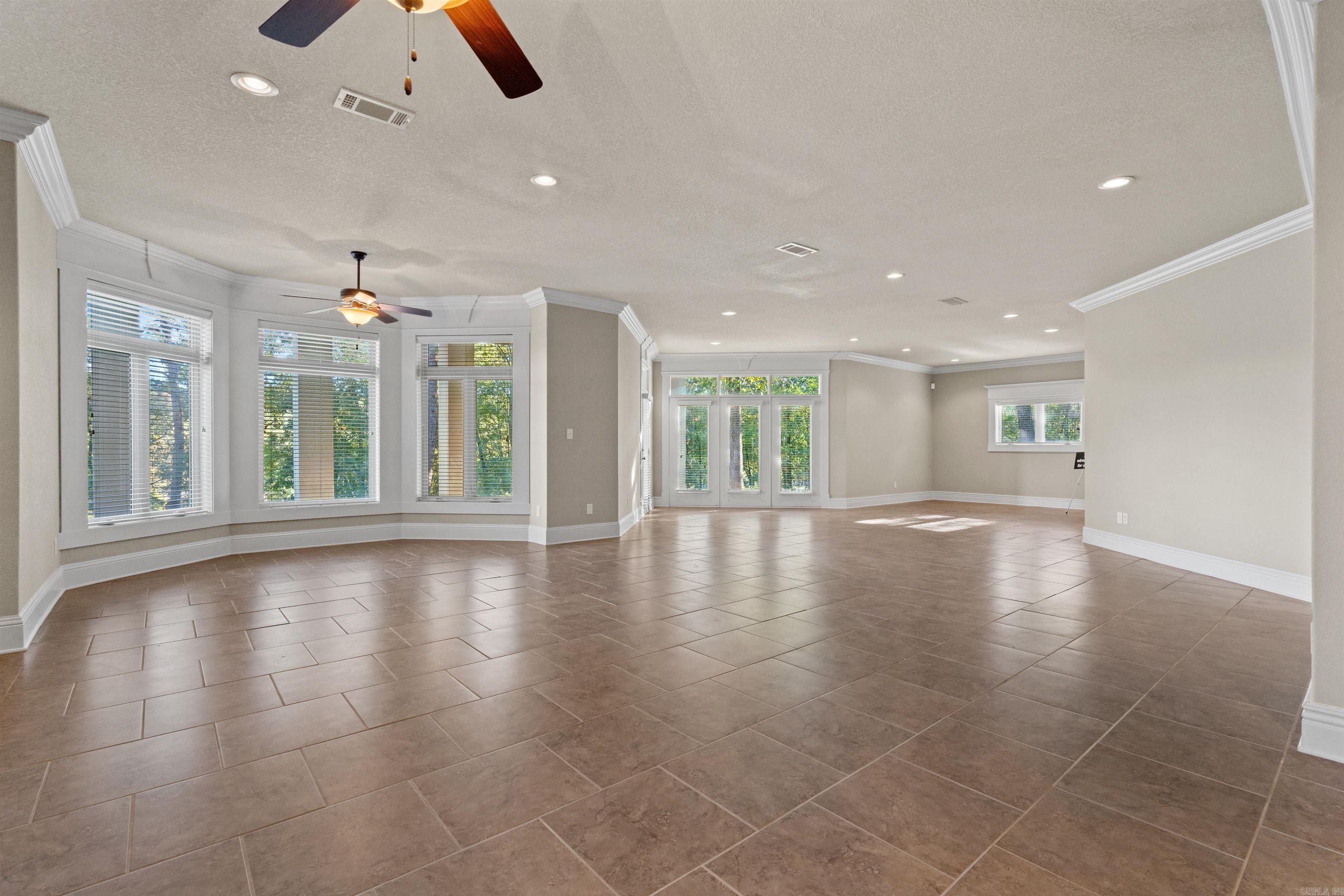 HUNTER HEIGHTS - Residential