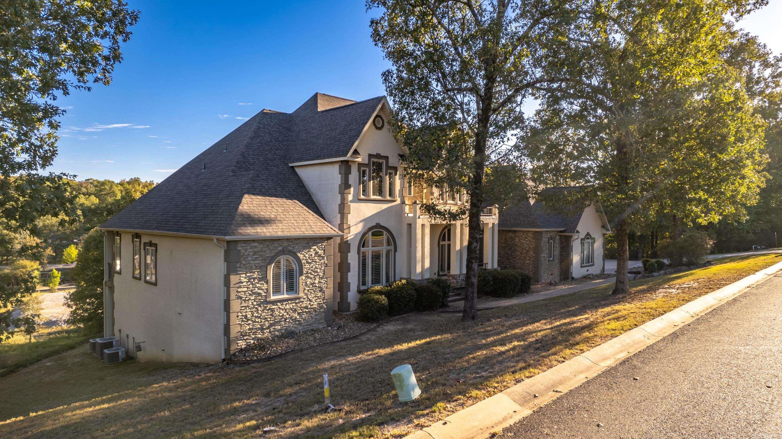 HUNTER HEIGHTS - Residential