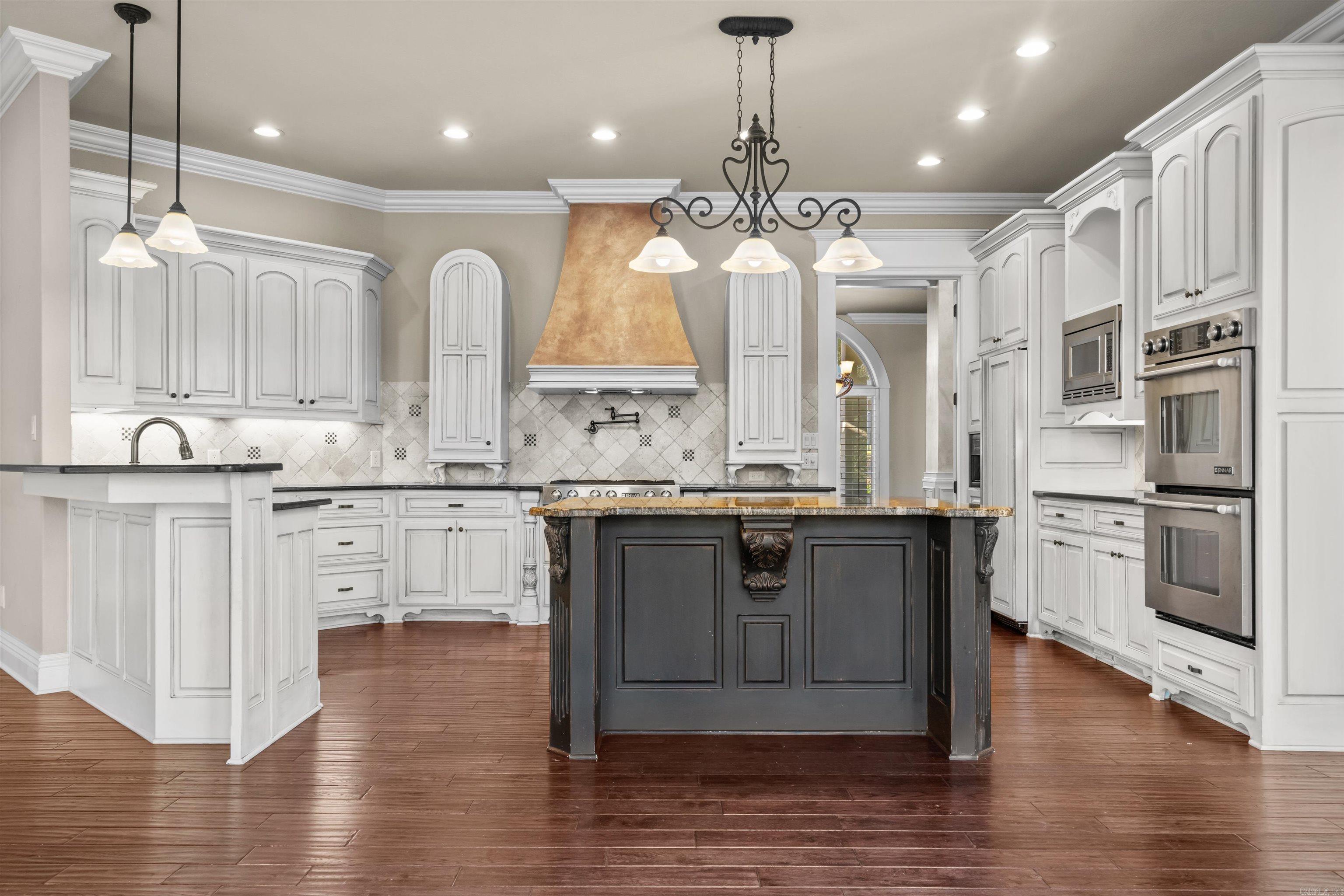 HUNTER HEIGHTS - Residential