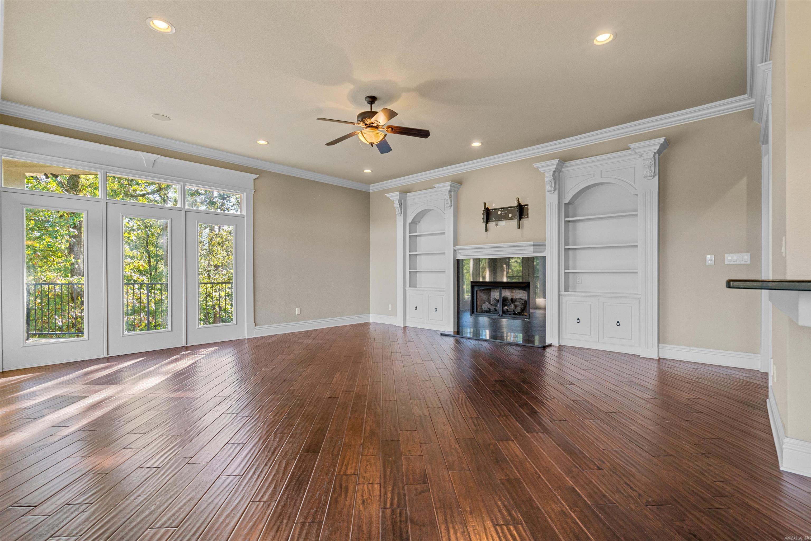 HUNTER HEIGHTS - Residential