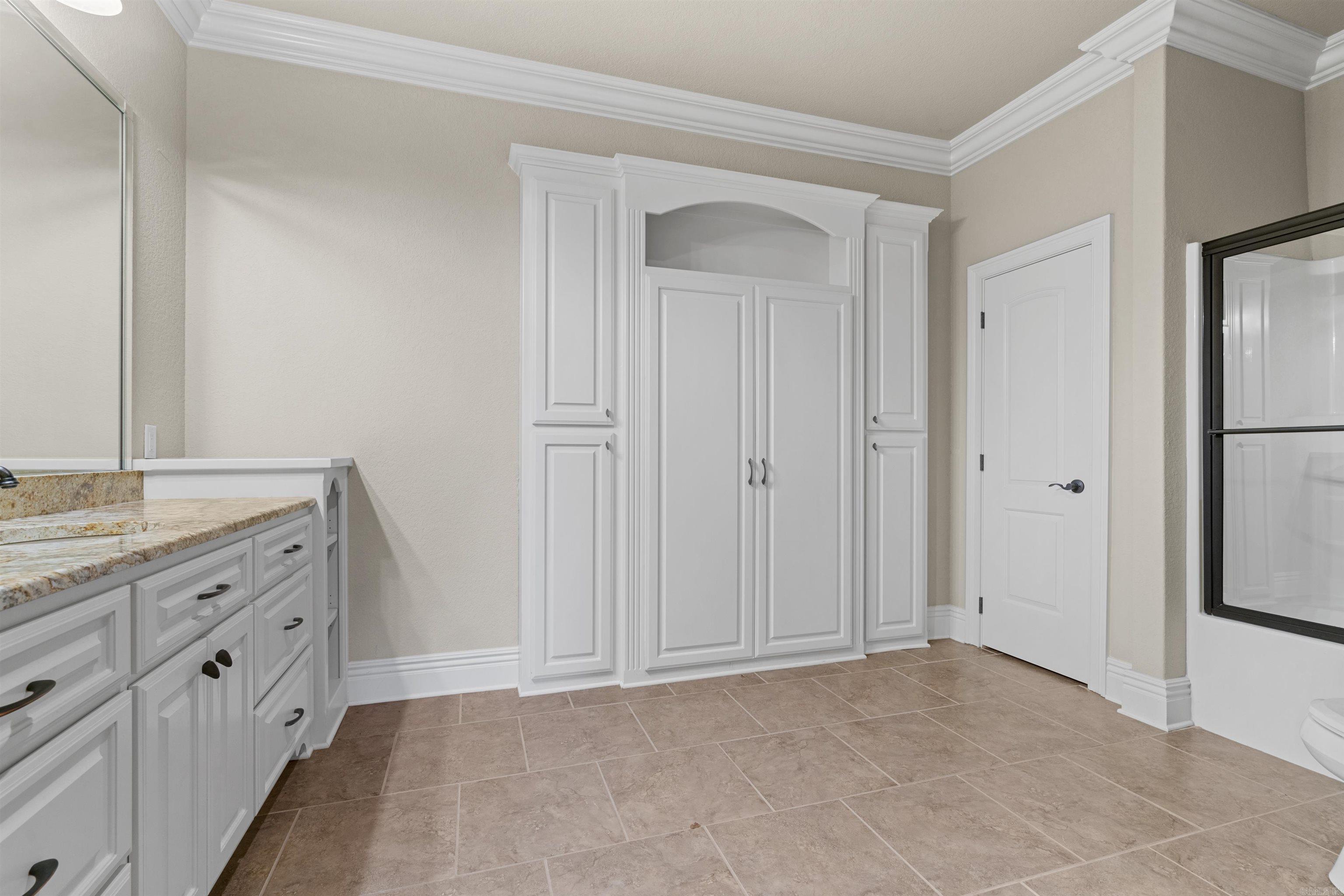 HUNTER HEIGHTS - Residential