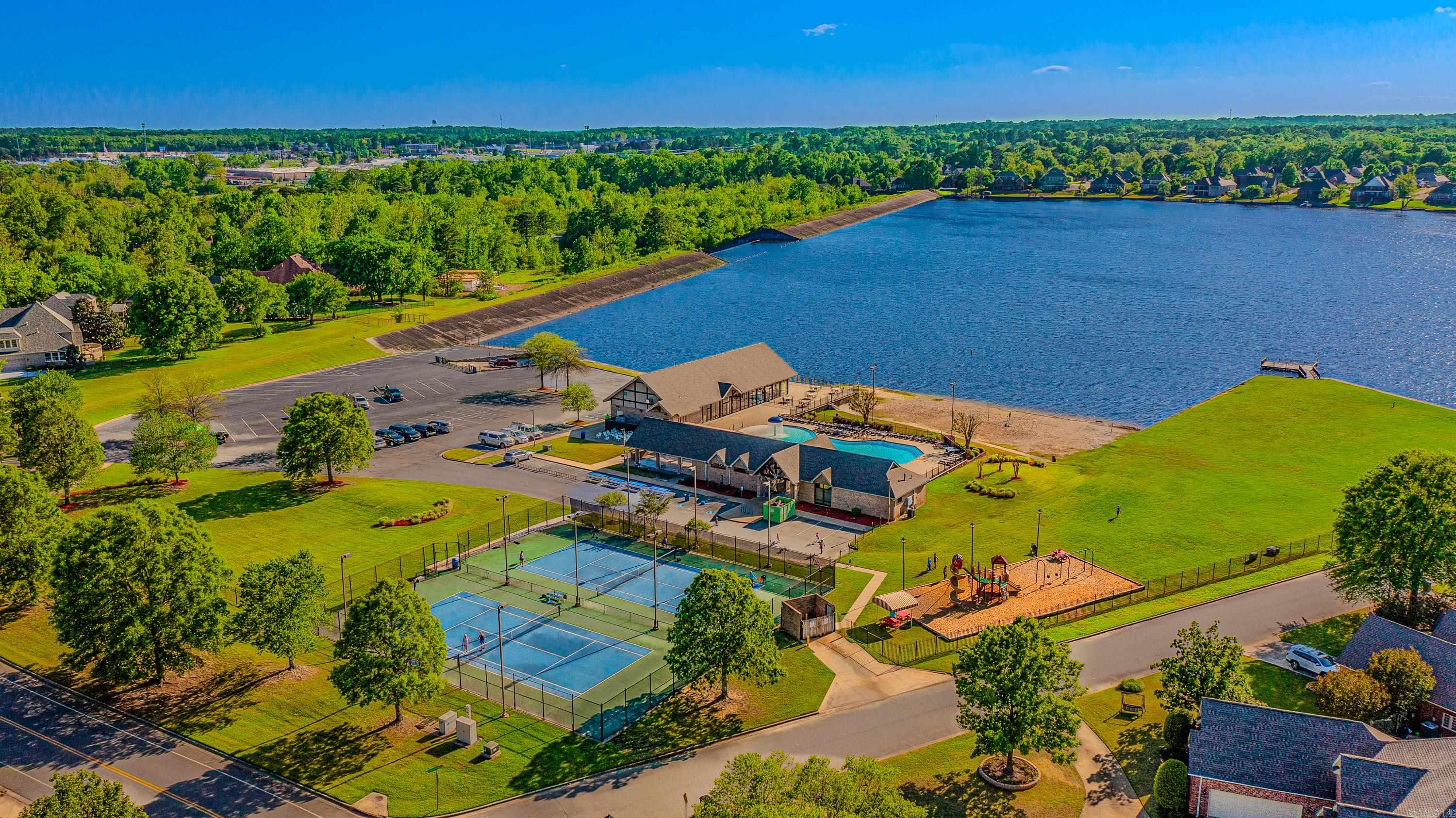 HURRICANE LAKE EST - Residential