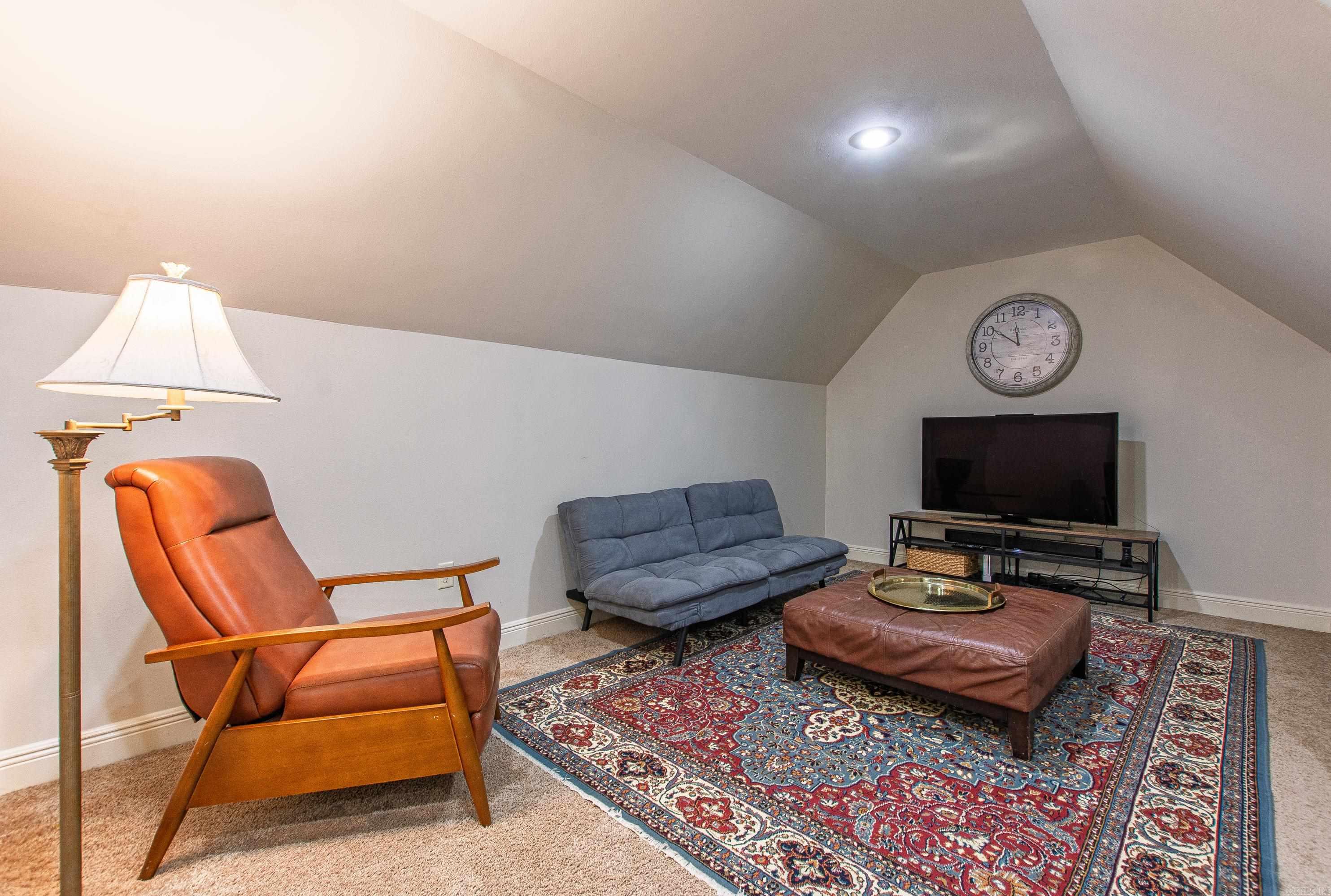 HURRICANE LAKE EST - Residential
