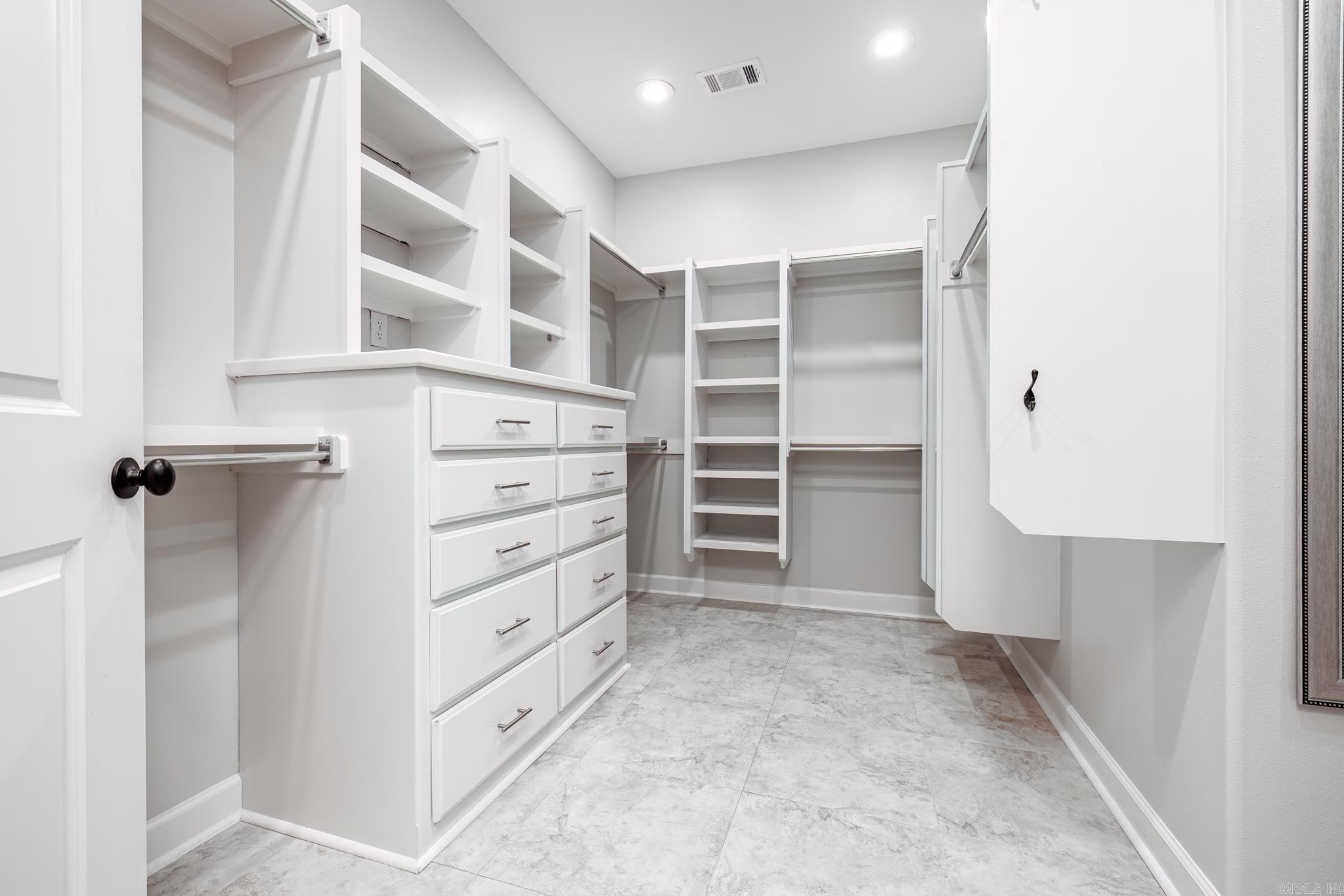 Isabella - Residential