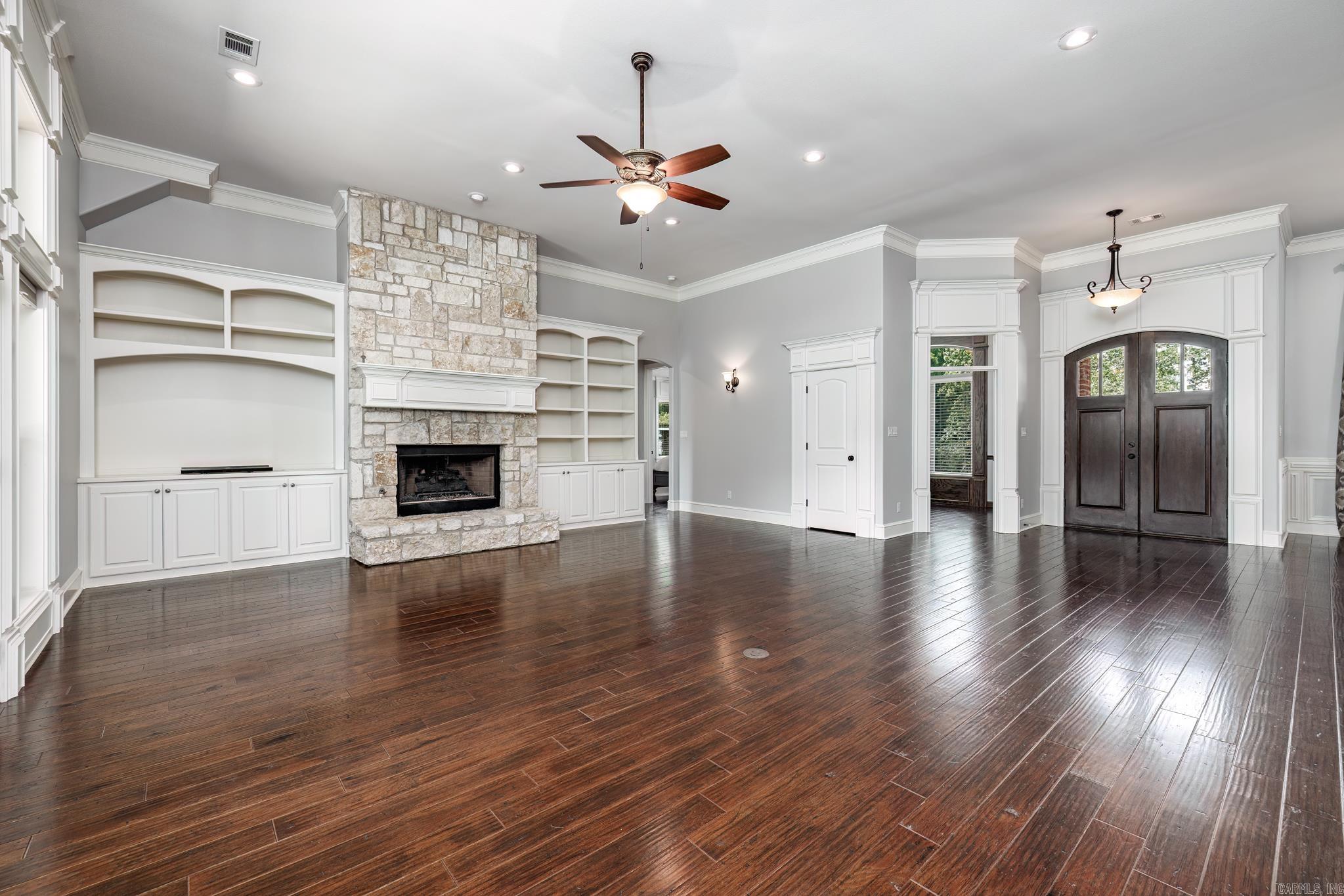 Isabella - Residential