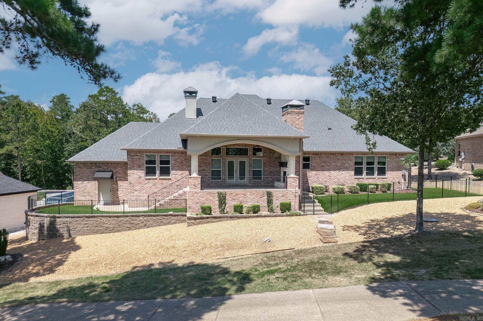 Isabella - Residential