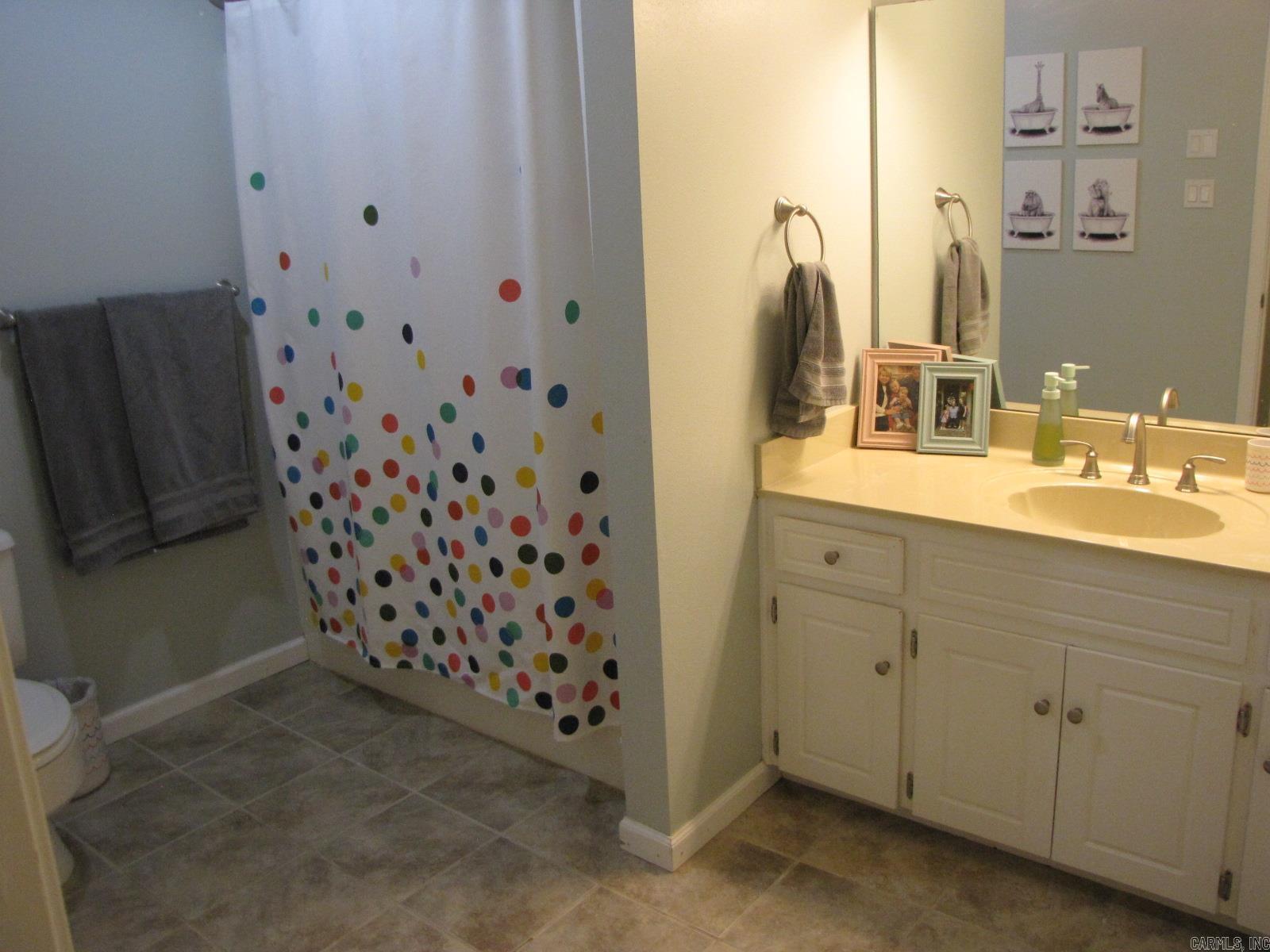 OAKBROOKE - Residential