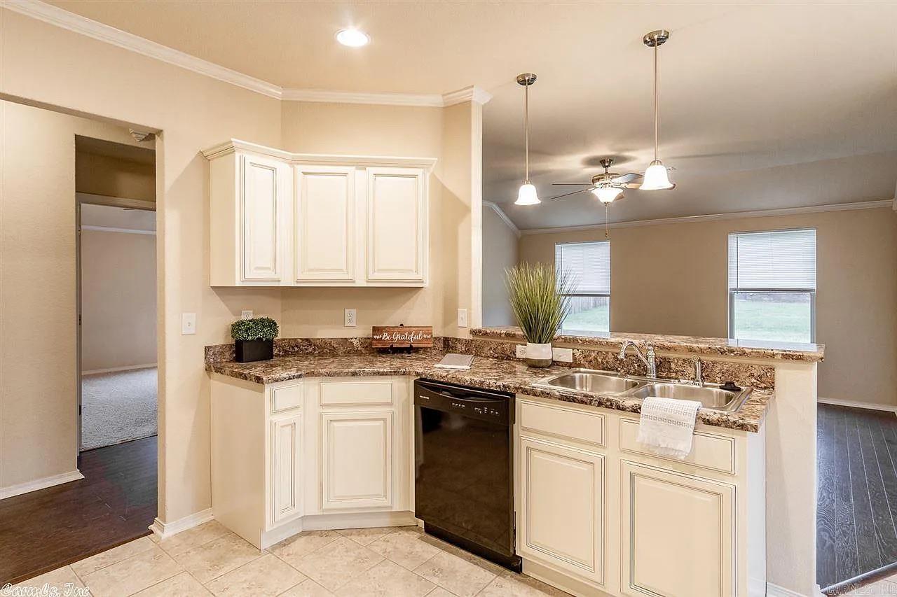 Trammel Estates - Residential Lease