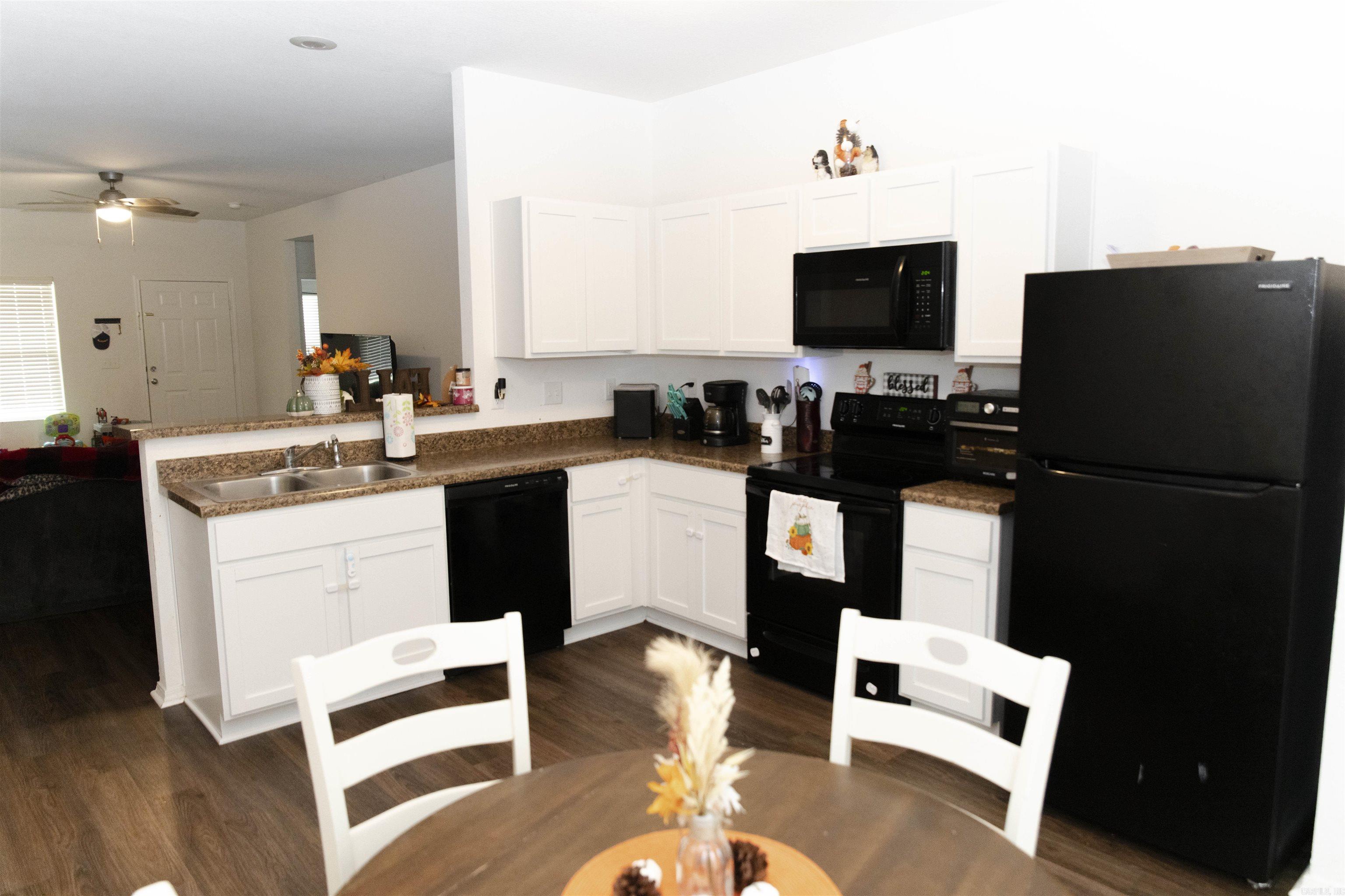 THE MEADOWS - Residential