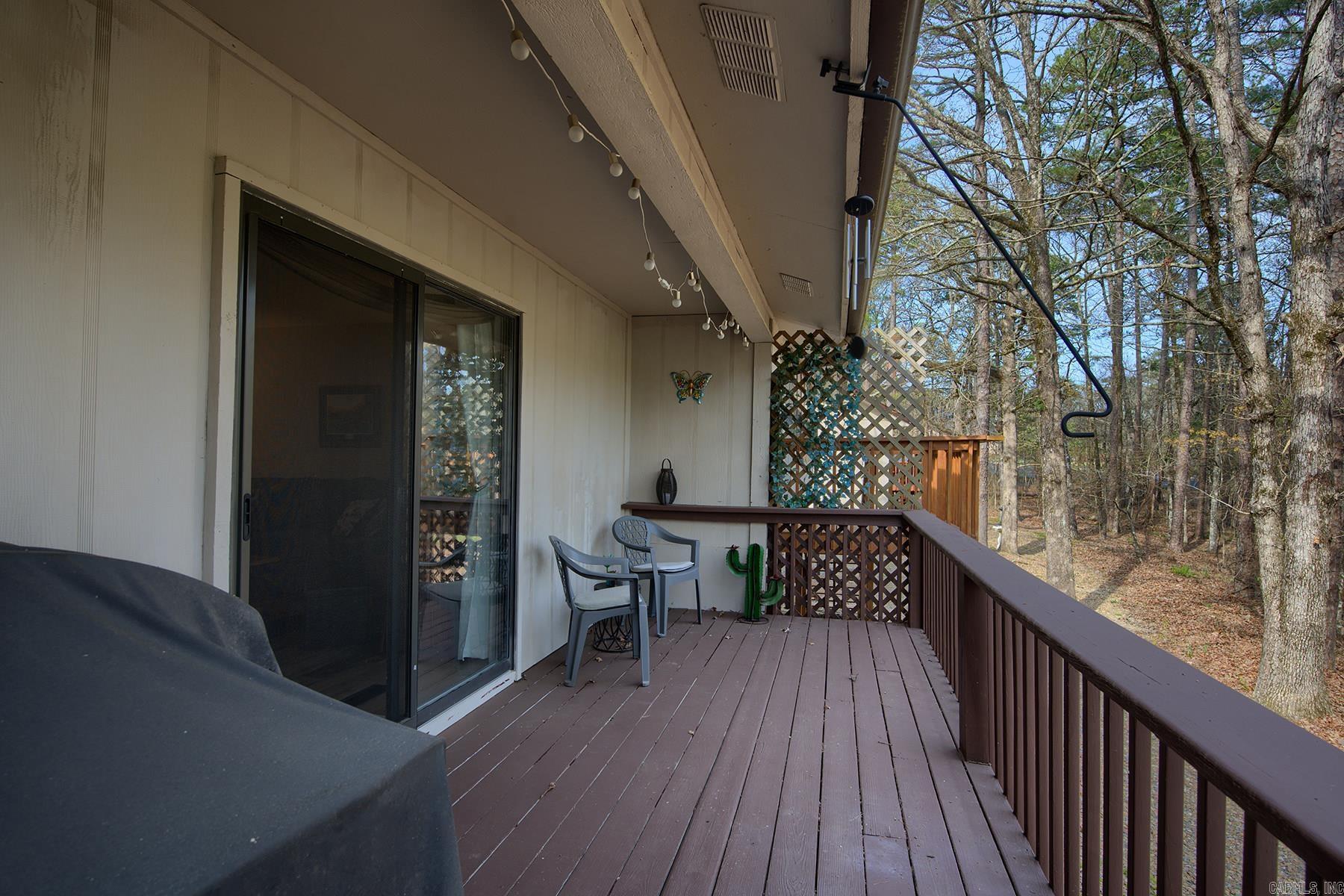 La Courna Courts - Residential