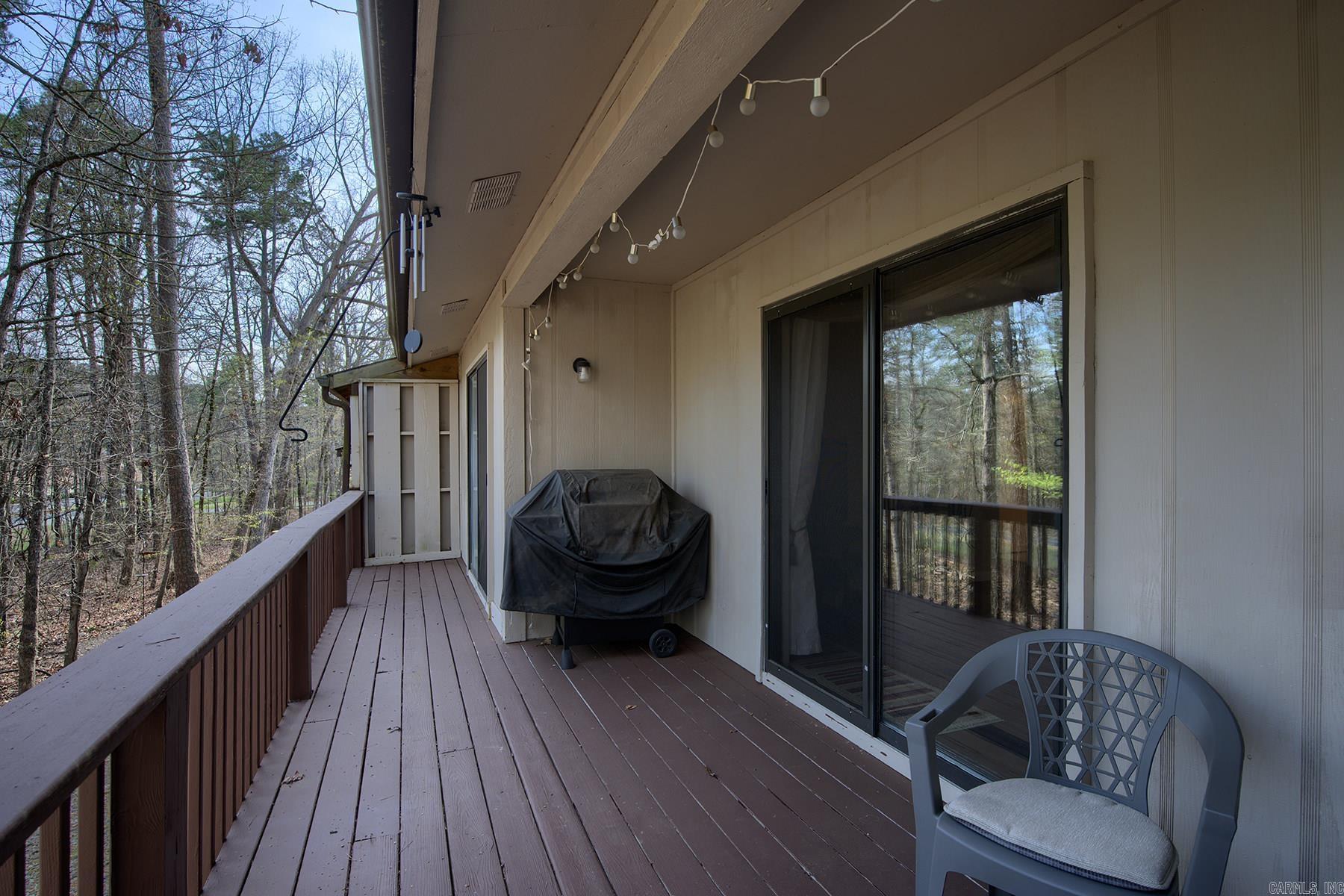 La Courna Courts - Residential