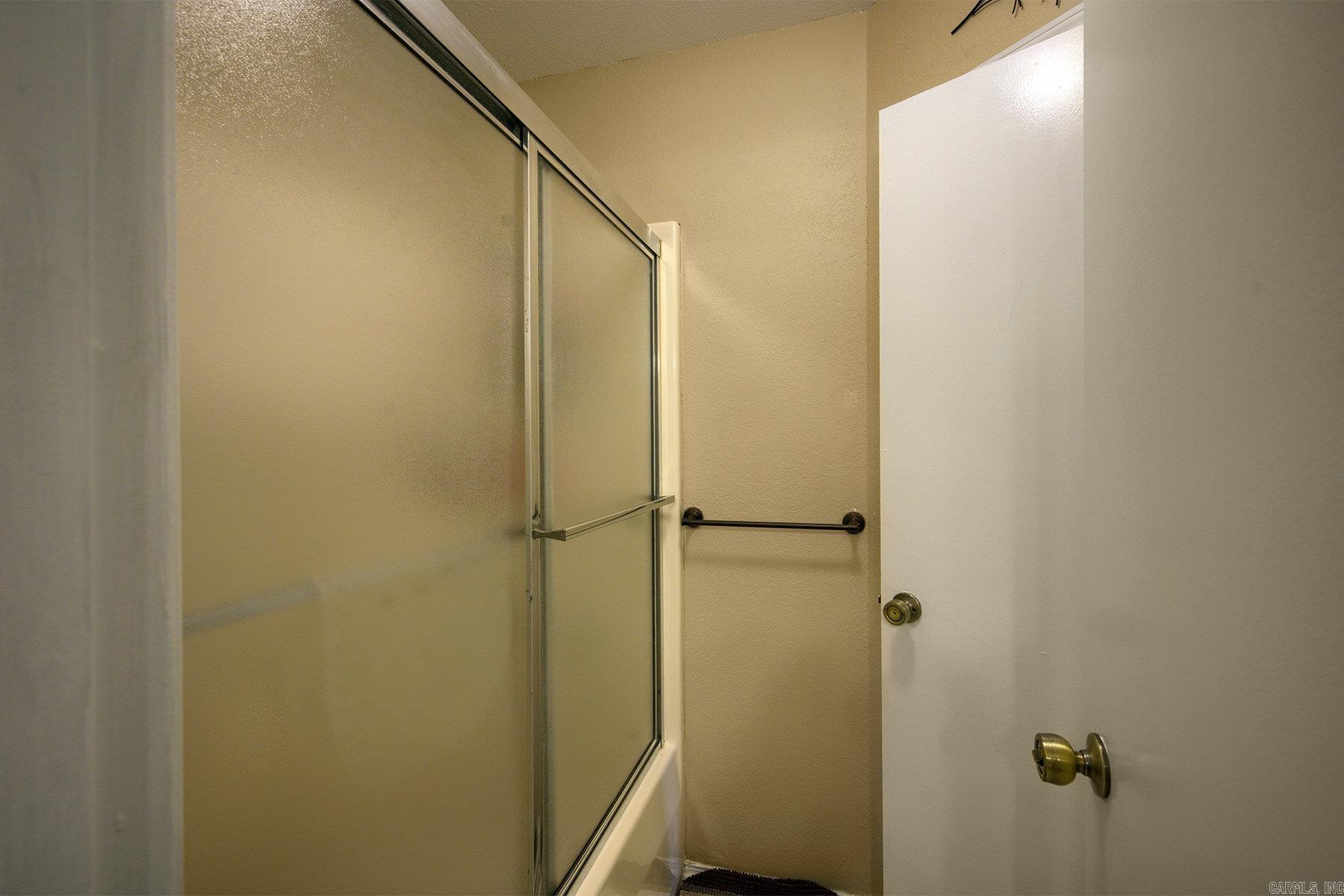 La Courna Courts - Residential