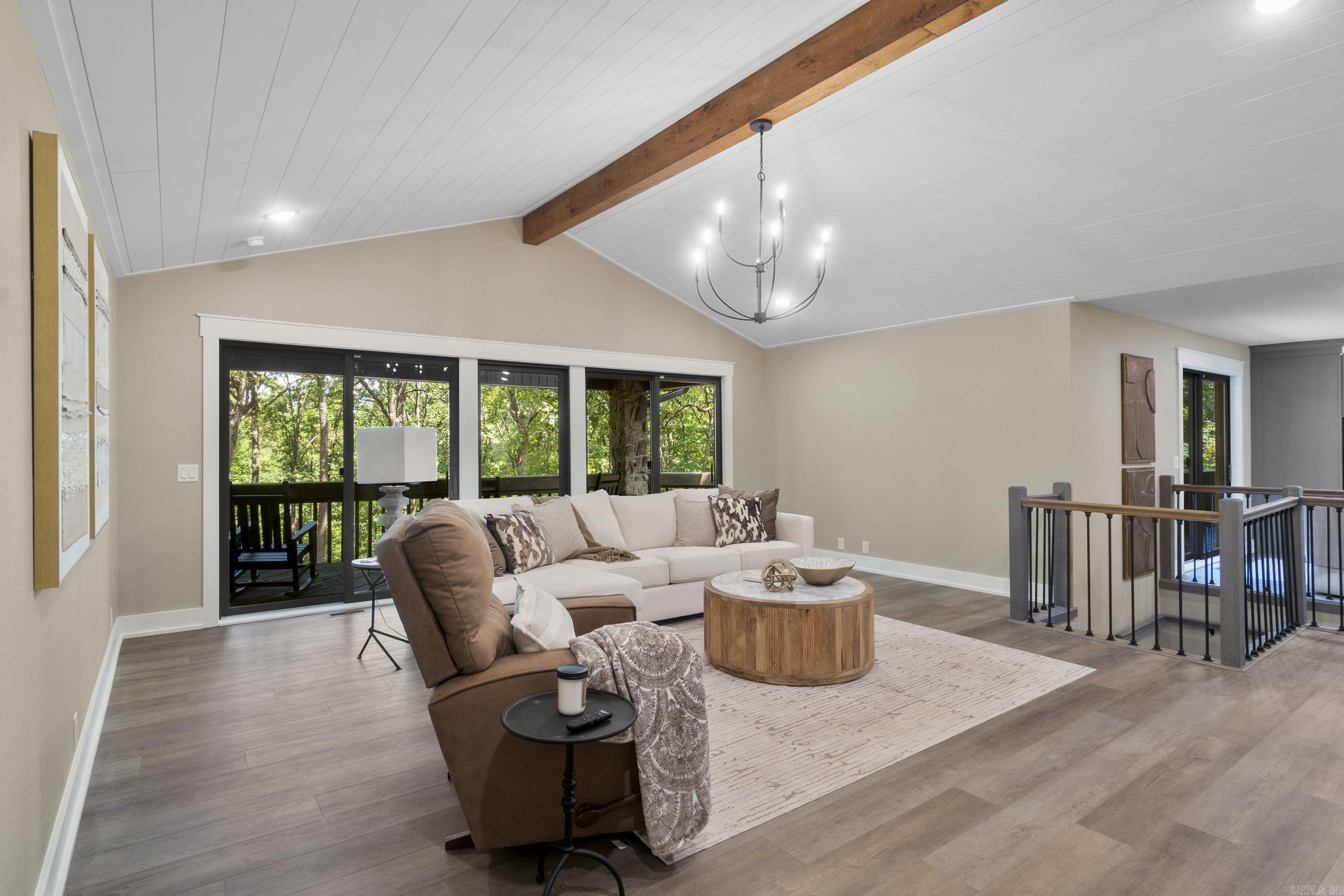 BAYWOOD - LAKE - Residential