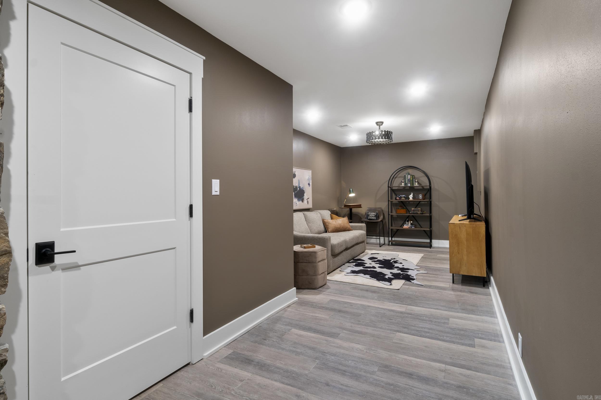 BAYWOOD - LAKE - Residential