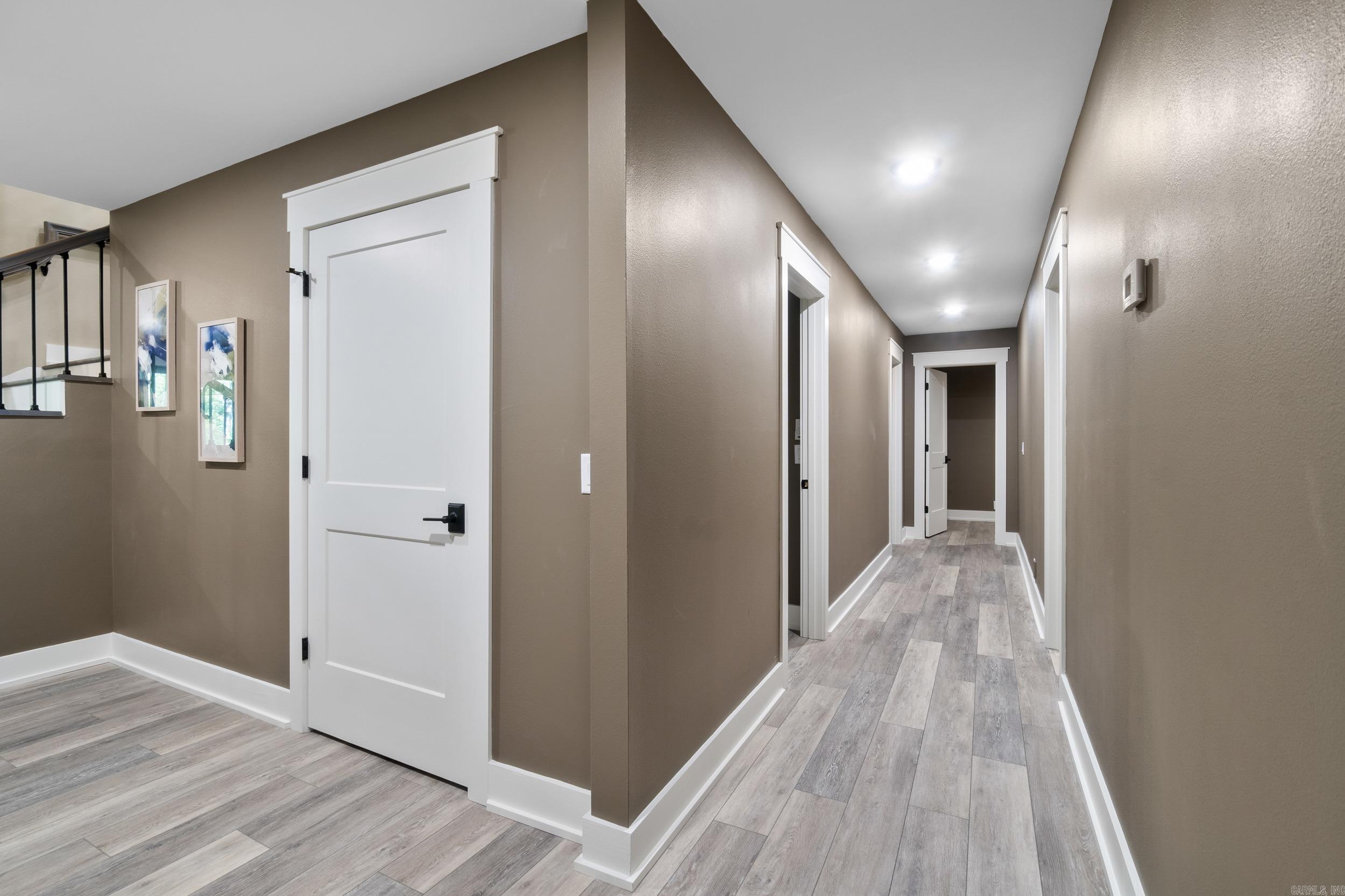 BAYWOOD - LAKE - Residential