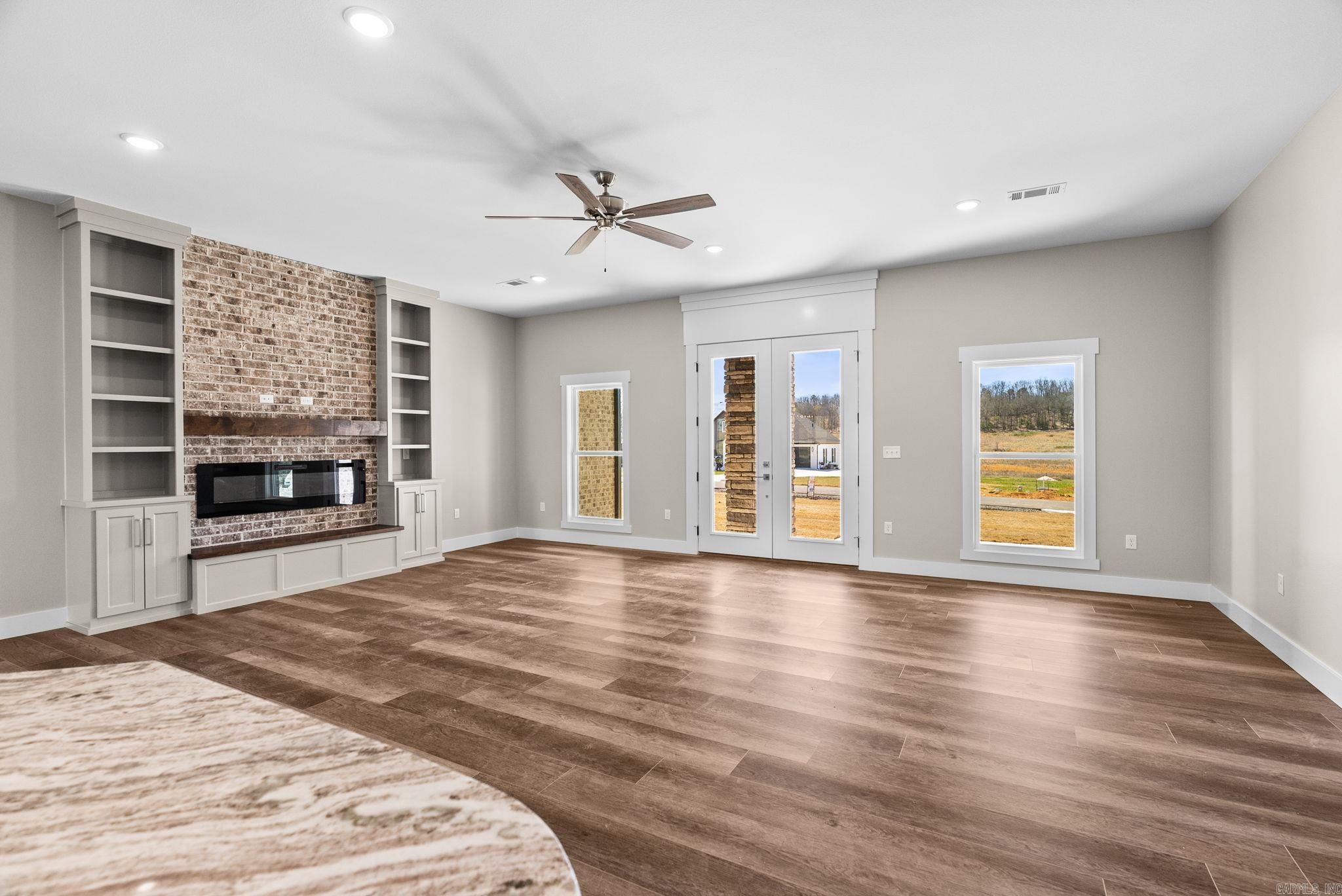 REPUBLICAN VALLEY ESTATES - Residential