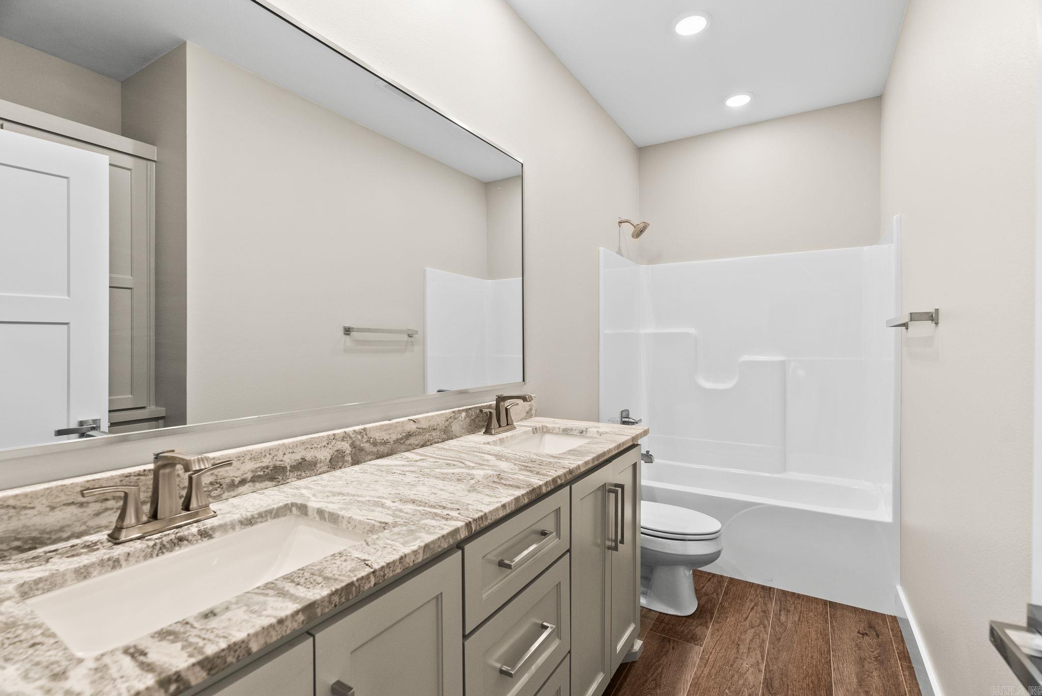 REPUBLICAN VALLEY ESTATES - Residential