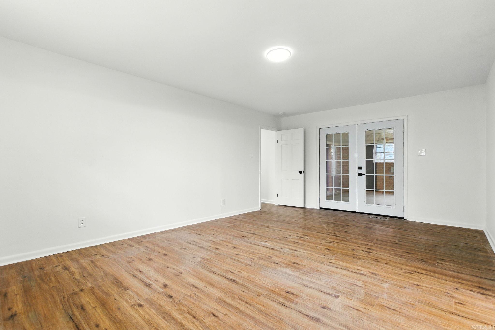 INDIAN HILLS - Residential