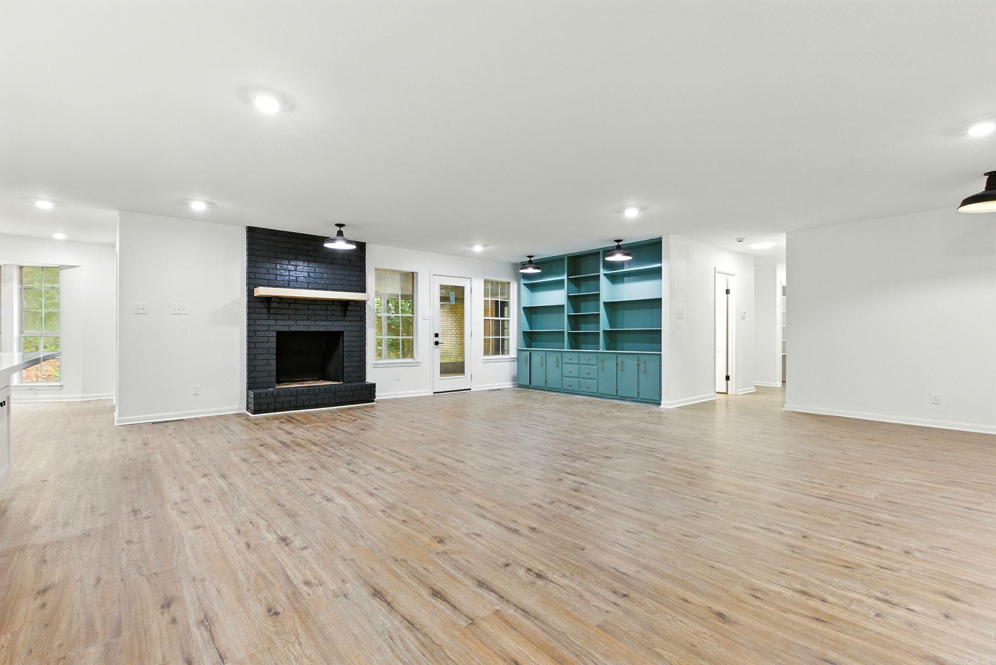 INDIAN HILLS - Residential