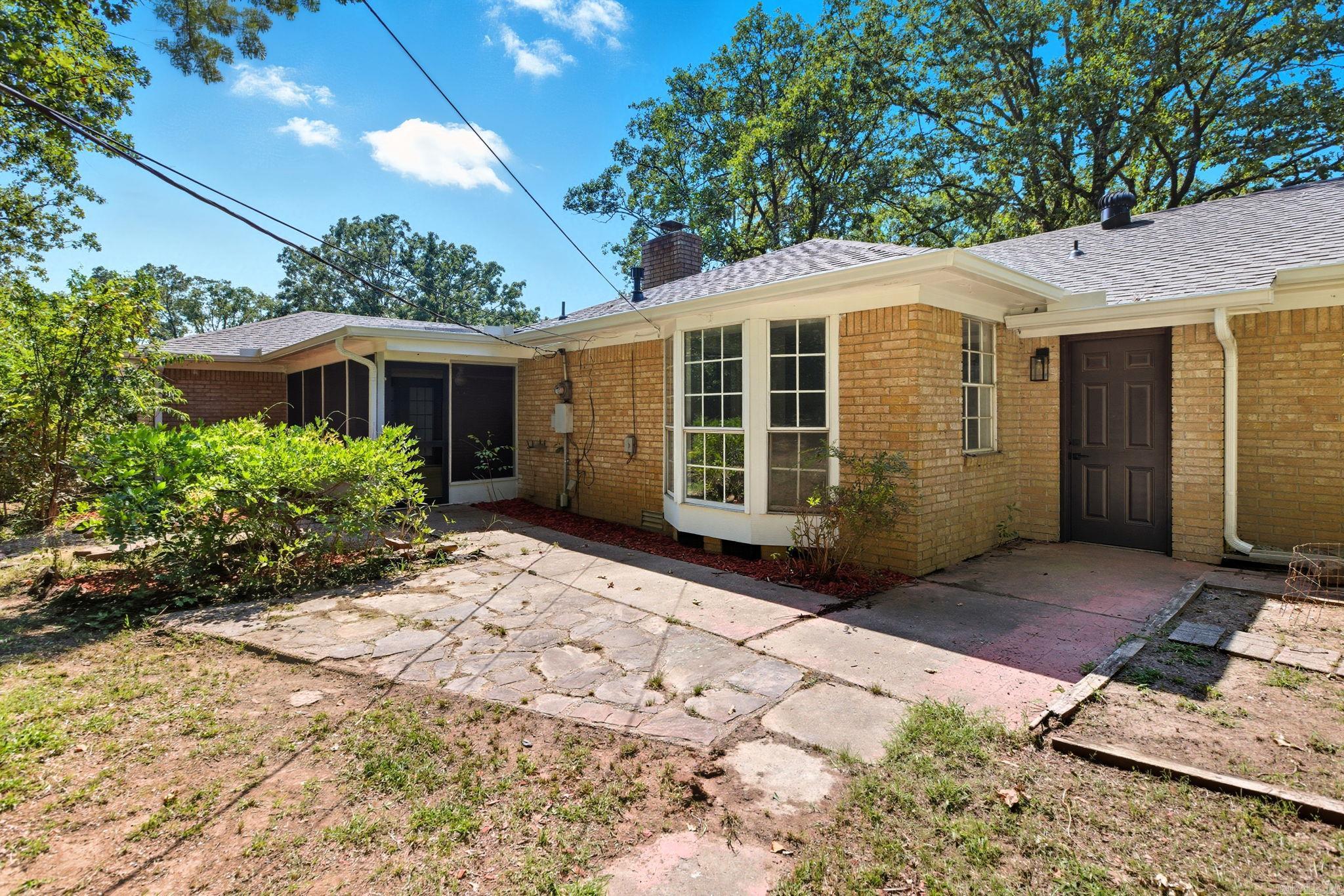 INDIAN HILLS - Residential