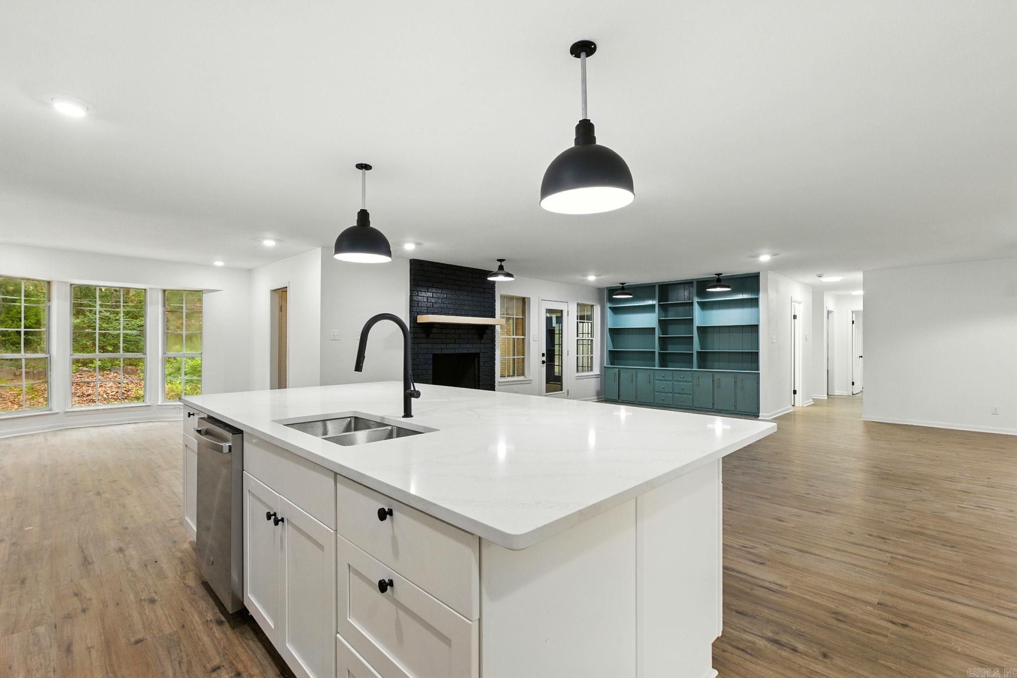 INDIAN HILLS - Residential