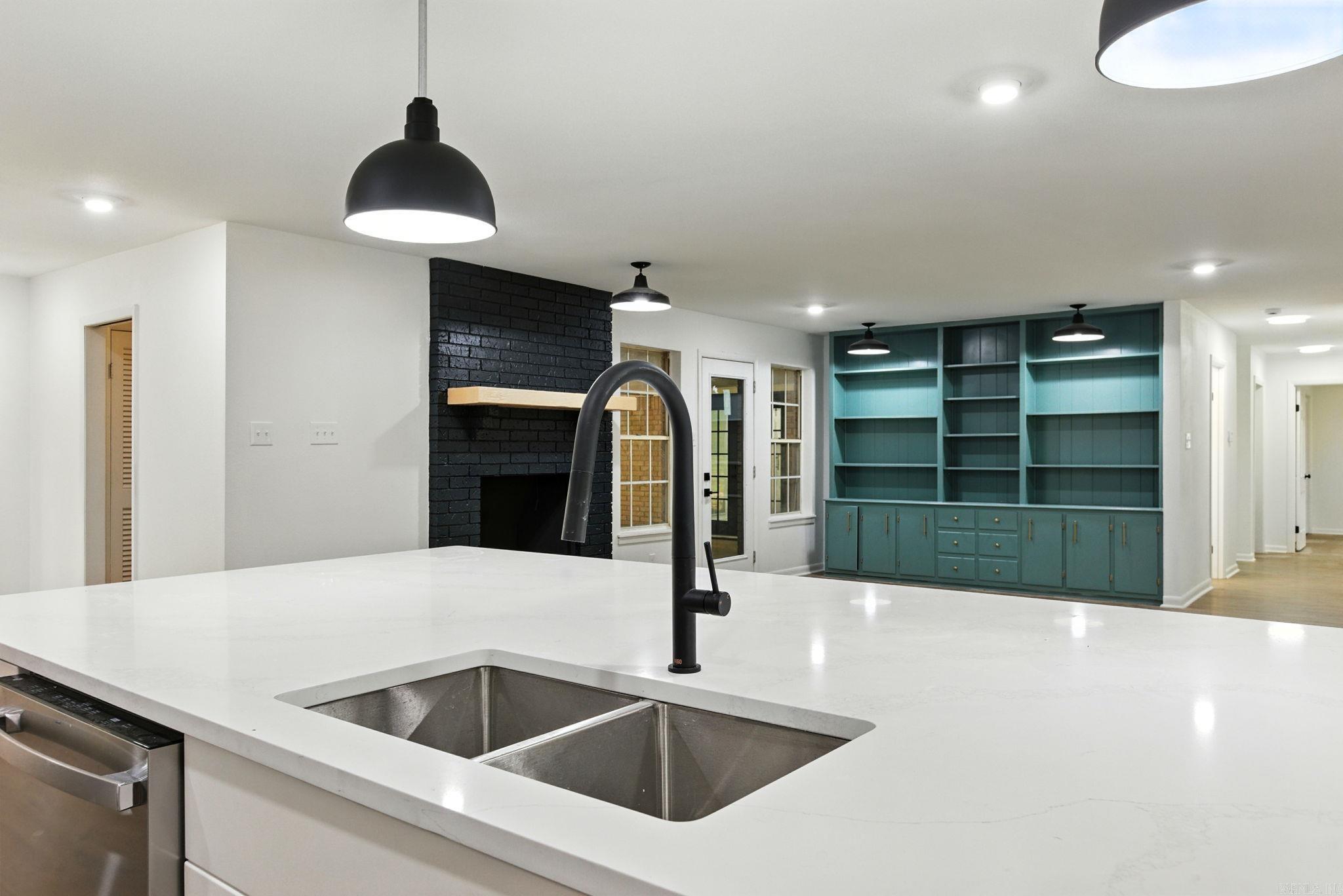 INDIAN HILLS - Residential