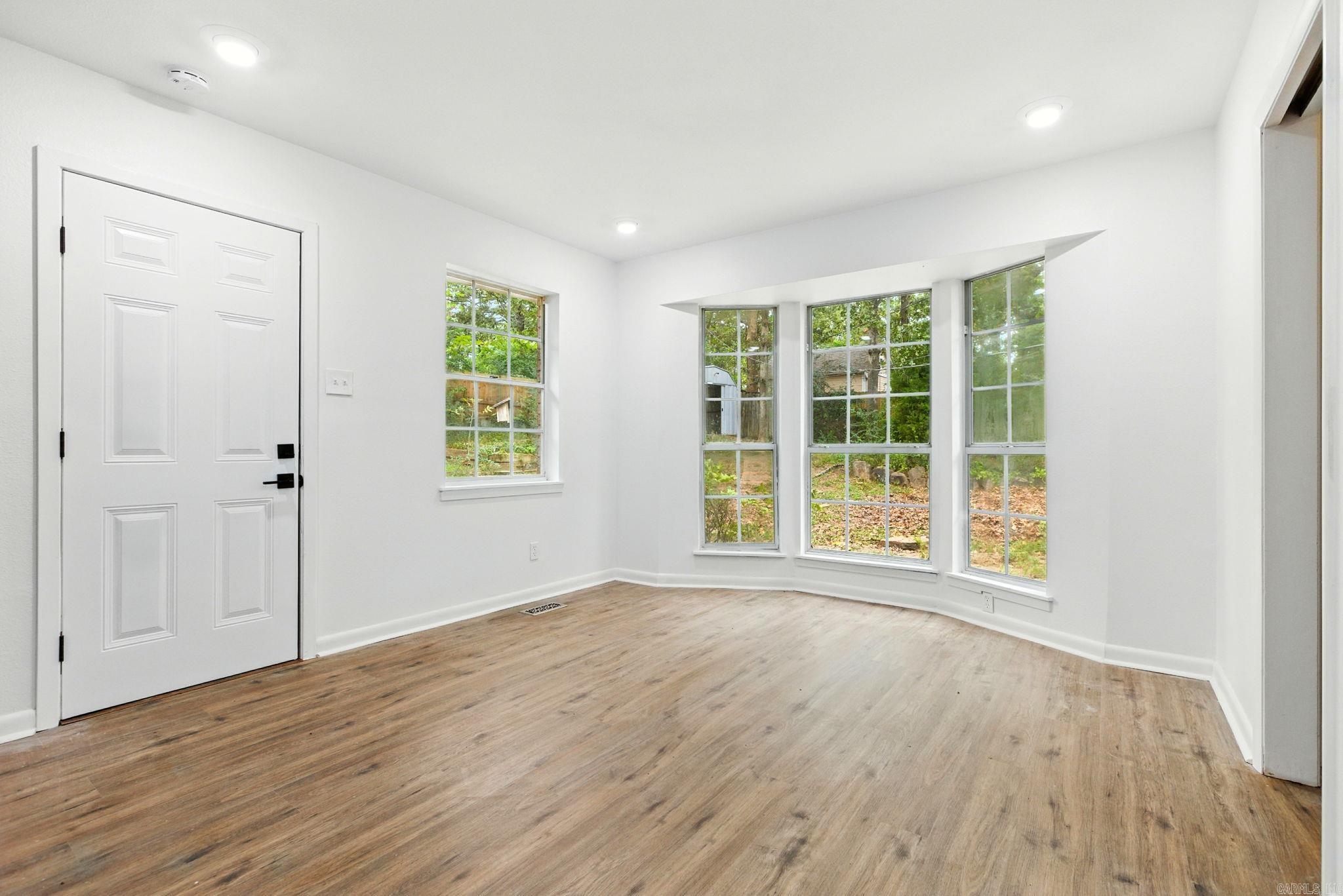 INDIAN HILLS - Residential