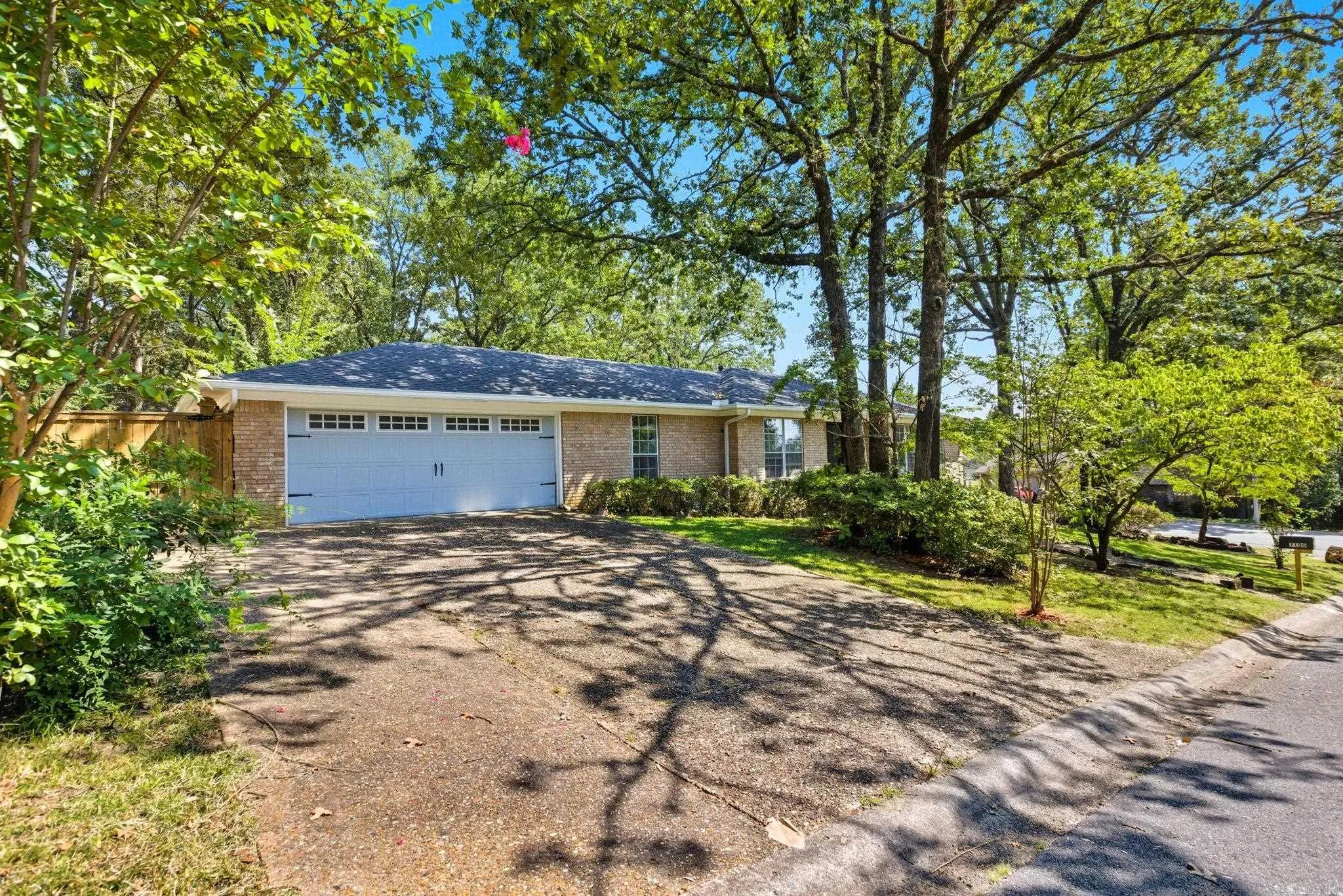 North Little Rock, Arkansas 72116, United States, 4 Bedrooms Bedrooms, ,2 BathroomsBathrooms,Residential,Active,208683