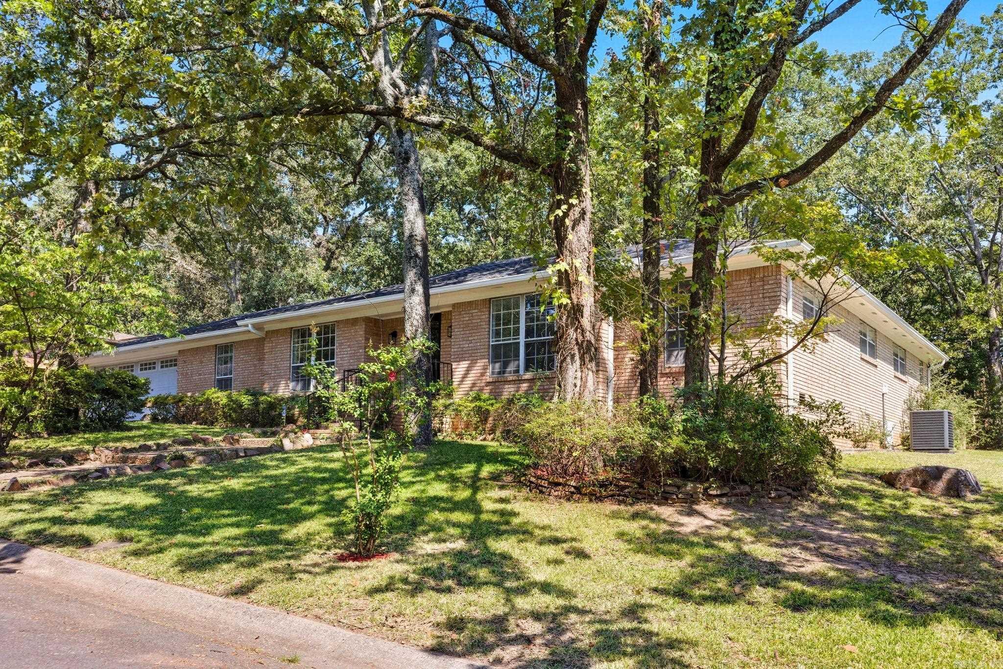 INDIAN HILLS - Residential