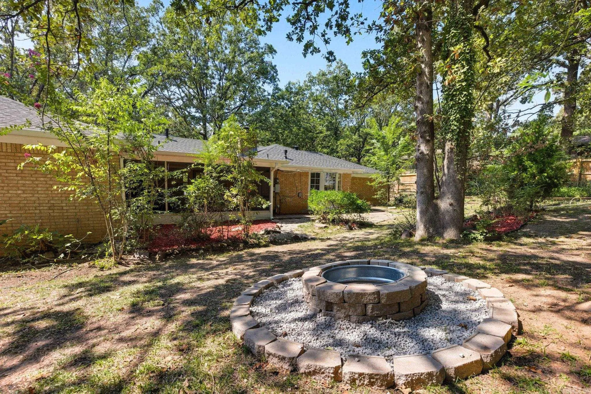 North Little Rock, Arkansas 72116, United States, 4 Bedrooms Bedrooms, ,2 BathroomsBathrooms,Residential,Active,208683