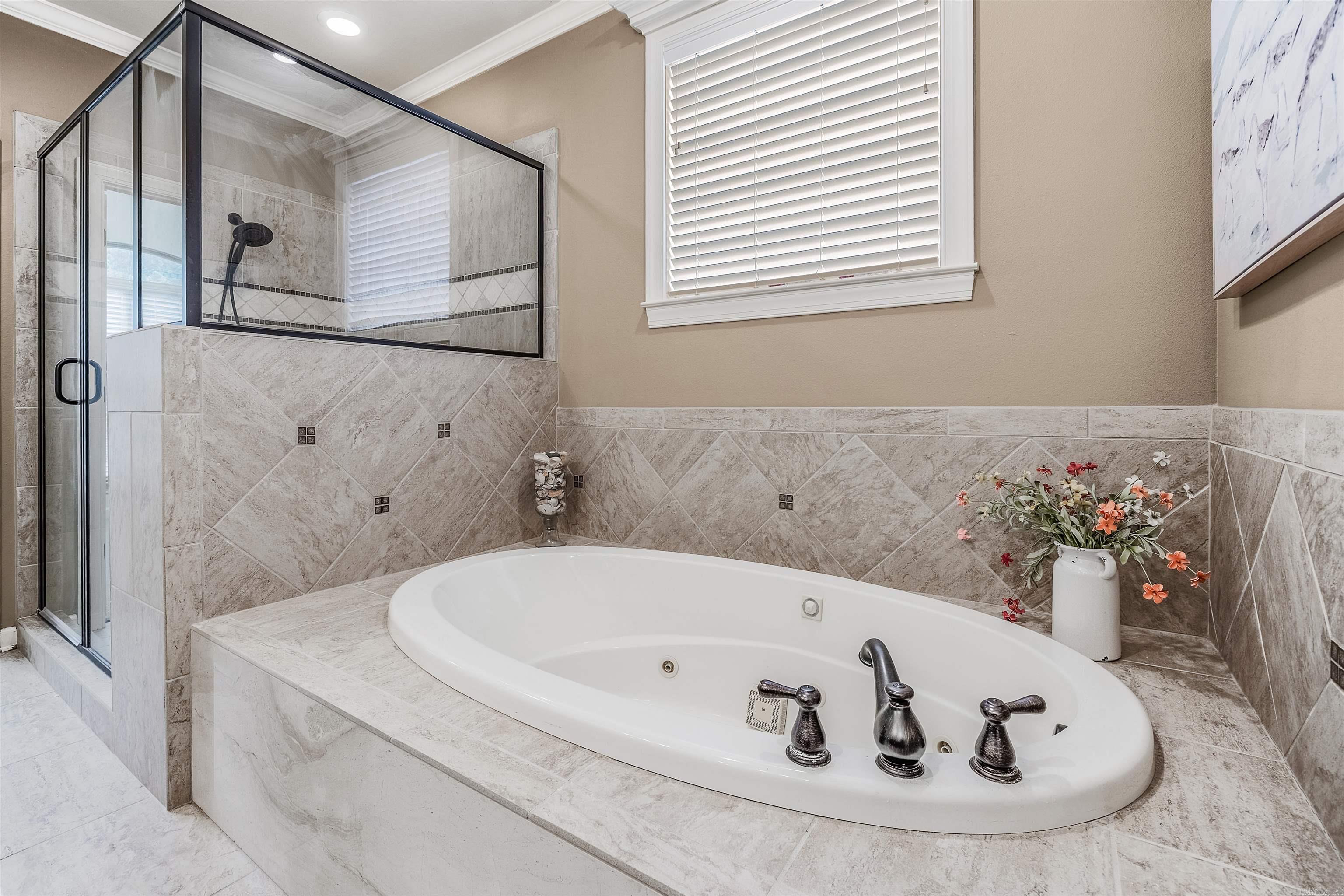 MAJESTIC POINTE - Residential