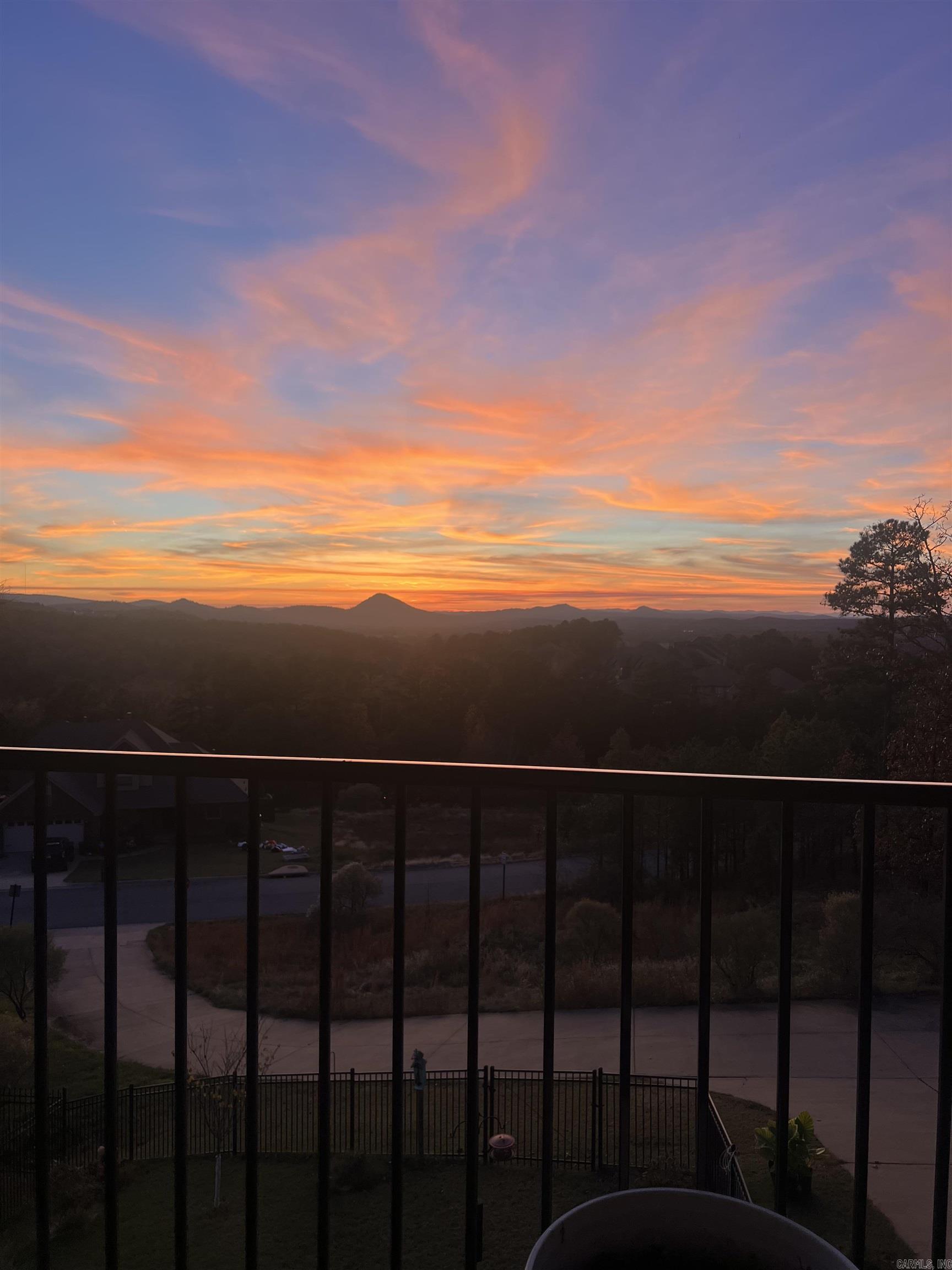 MAJESTIC POINTE - Residential