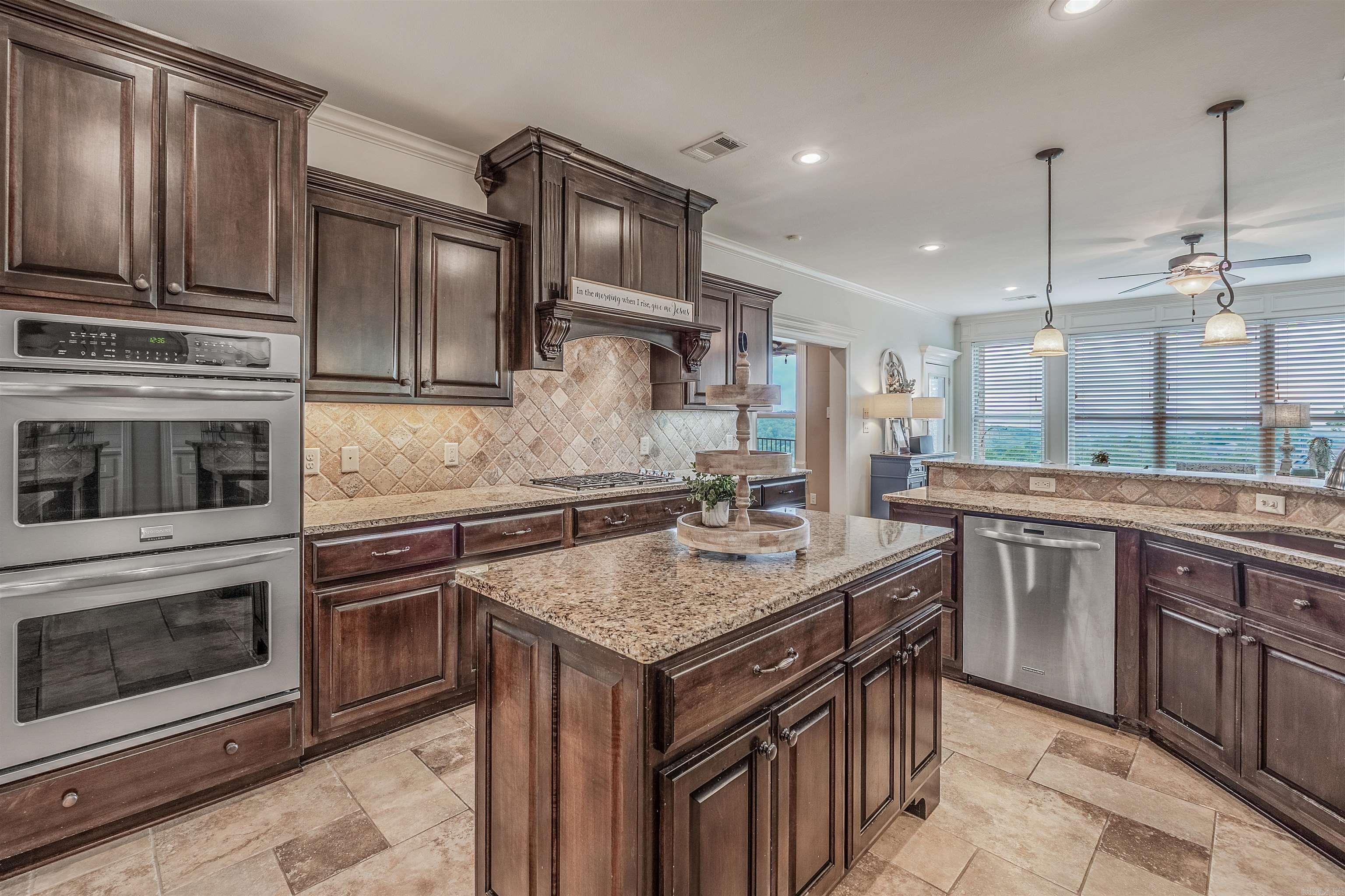 MAJESTIC POINTE - Residential