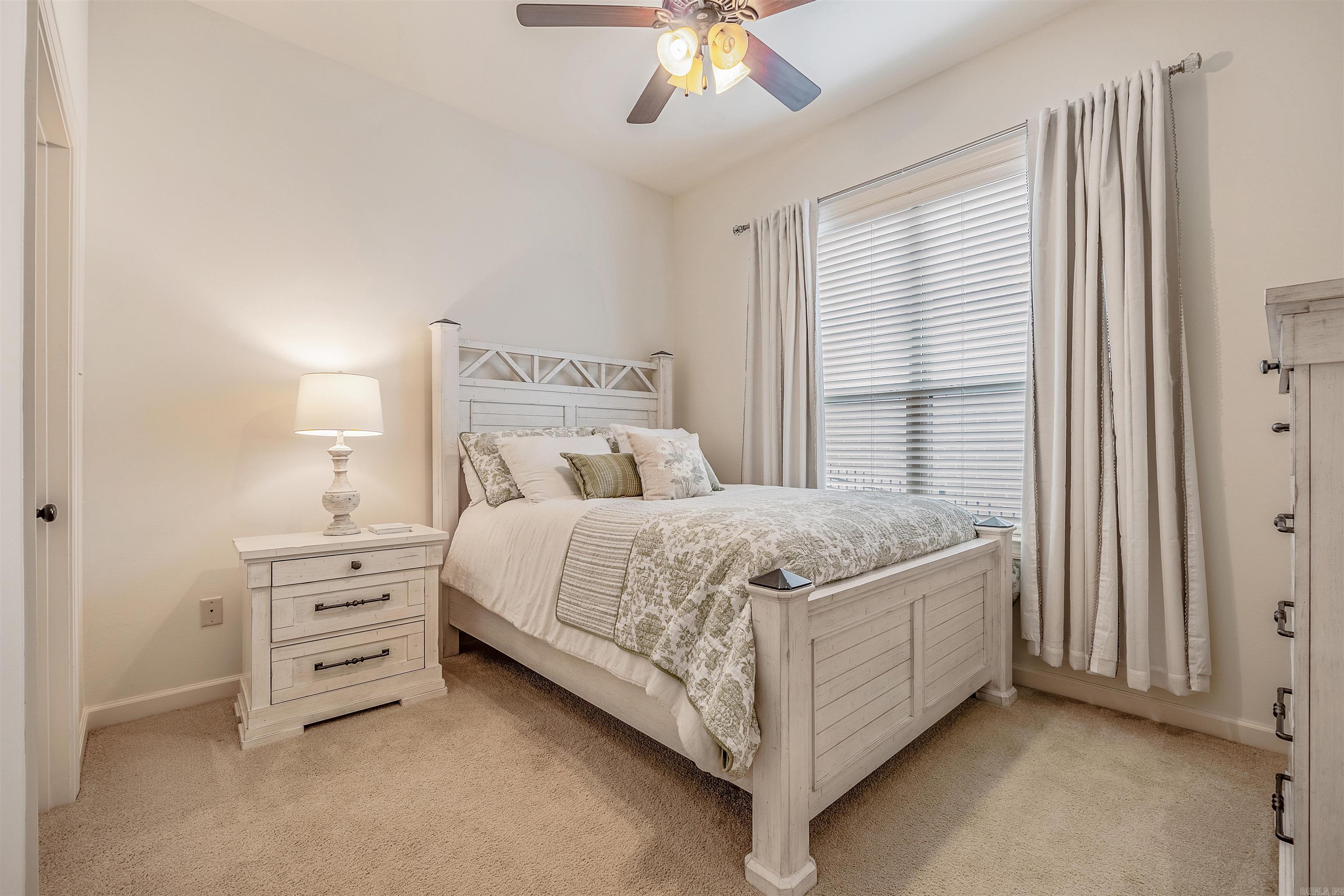 MAJESTIC POINTE - Residential