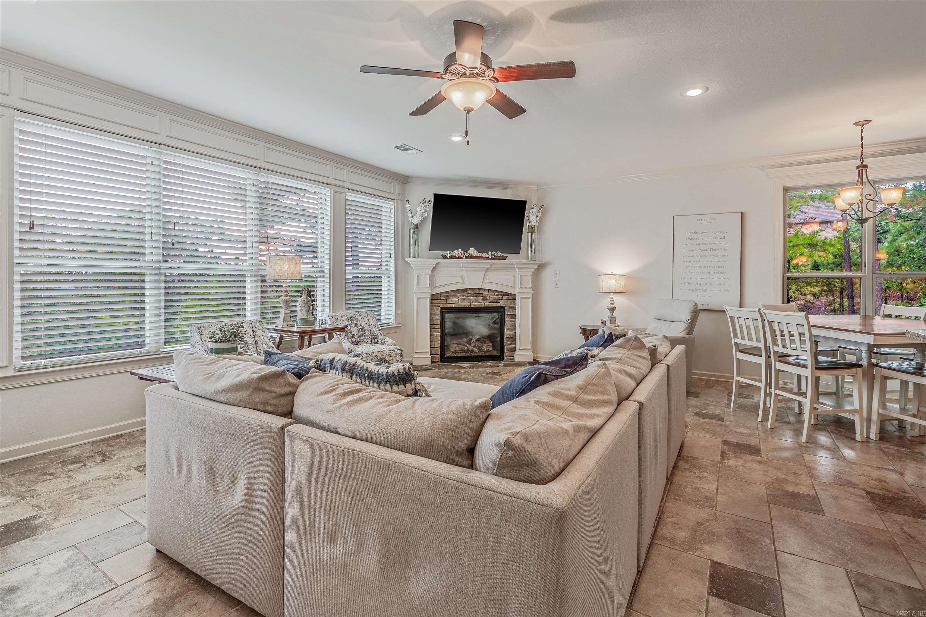 MAJESTIC POINTE - Residential