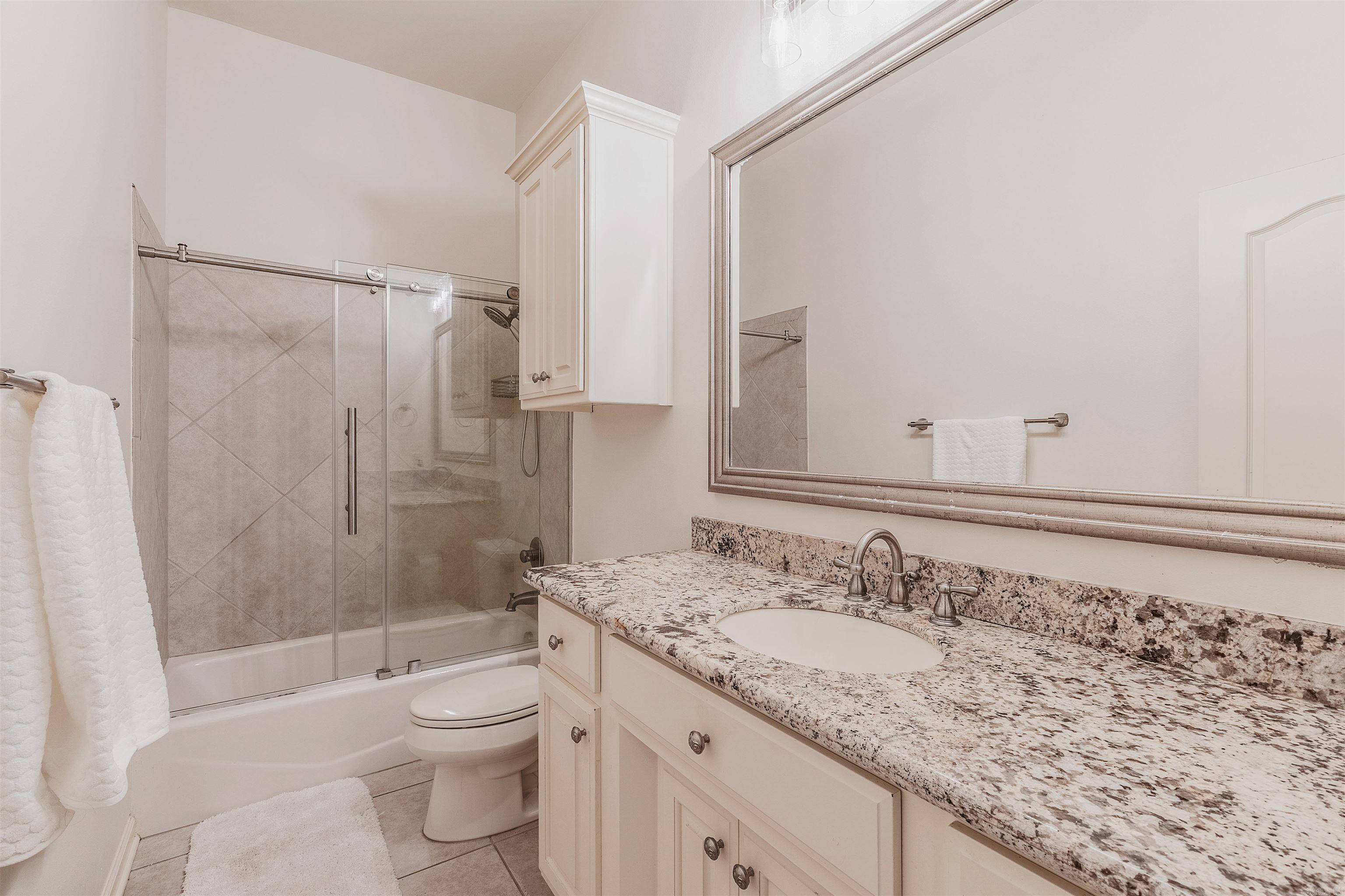 MAJESTIC POINTE - Residential