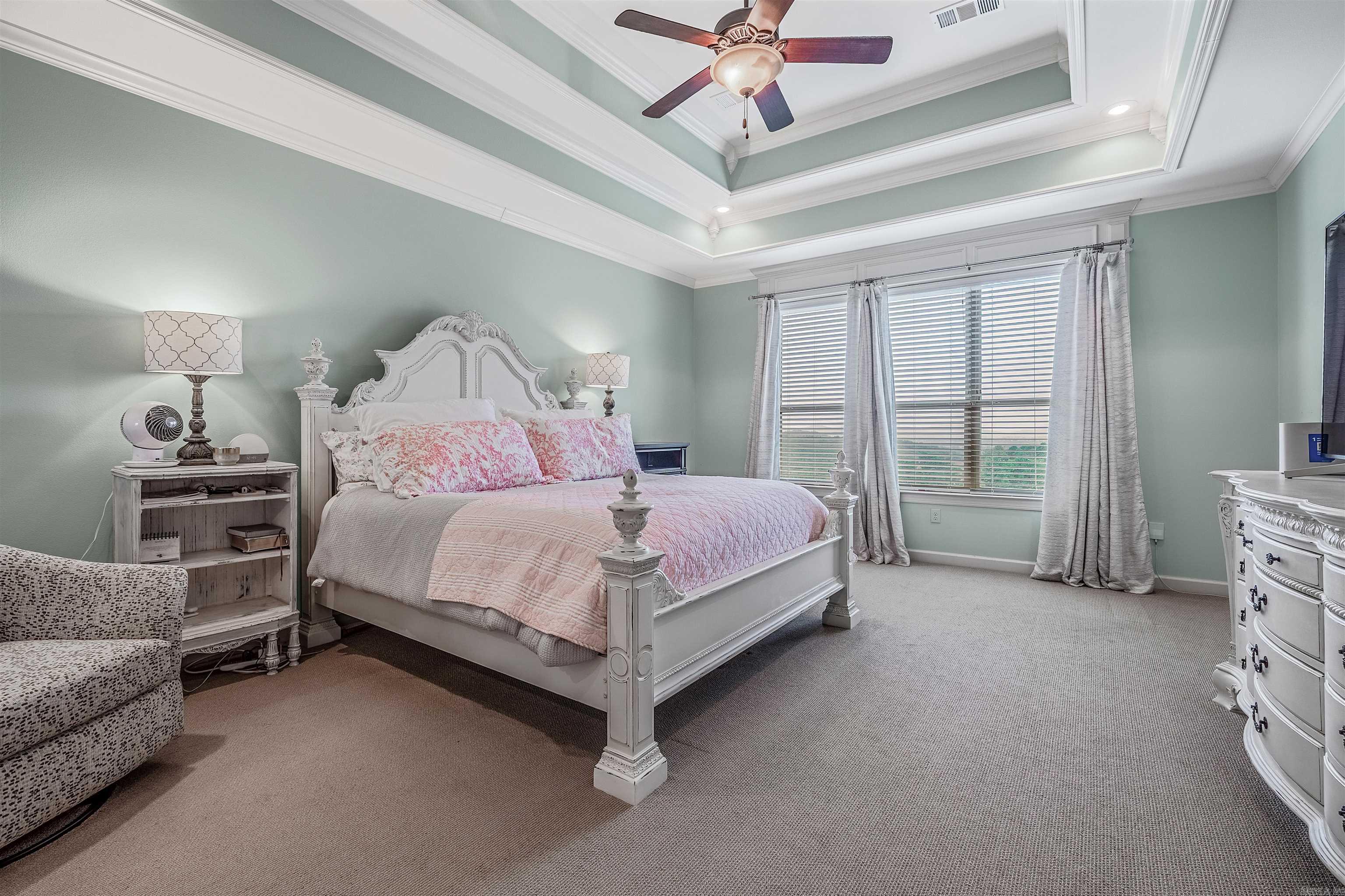 MAJESTIC POINTE - Residential