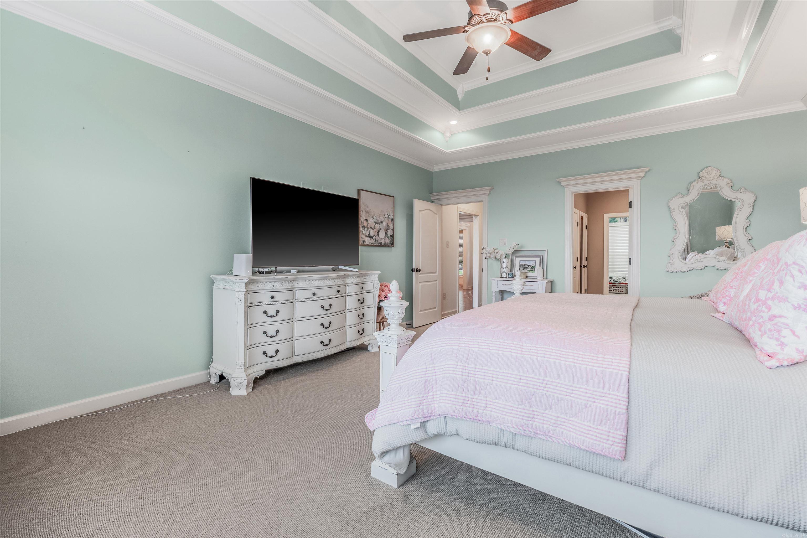 MAJESTIC POINTE - Residential
