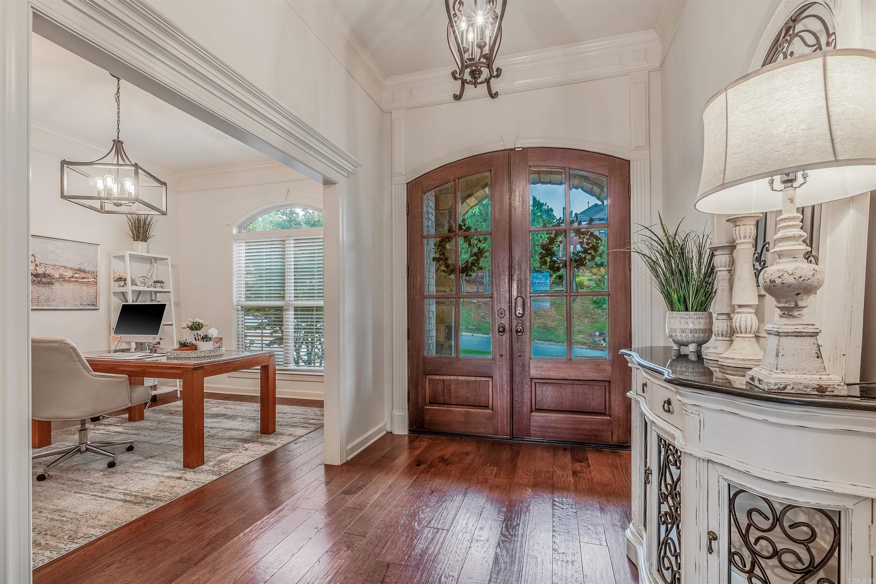 MAJESTIC POINTE - Residential