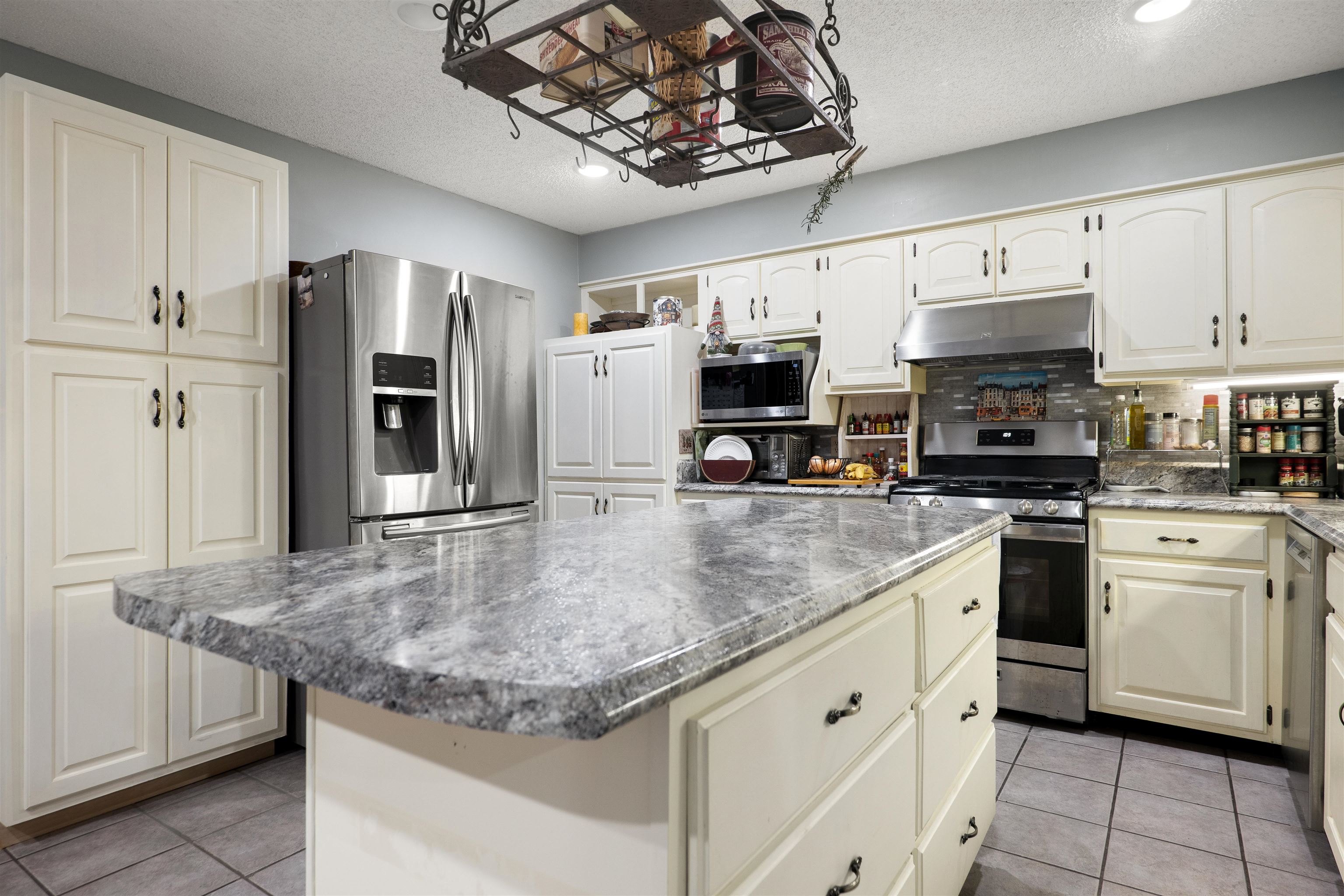 BLUFF VIEW ADDN - Residential