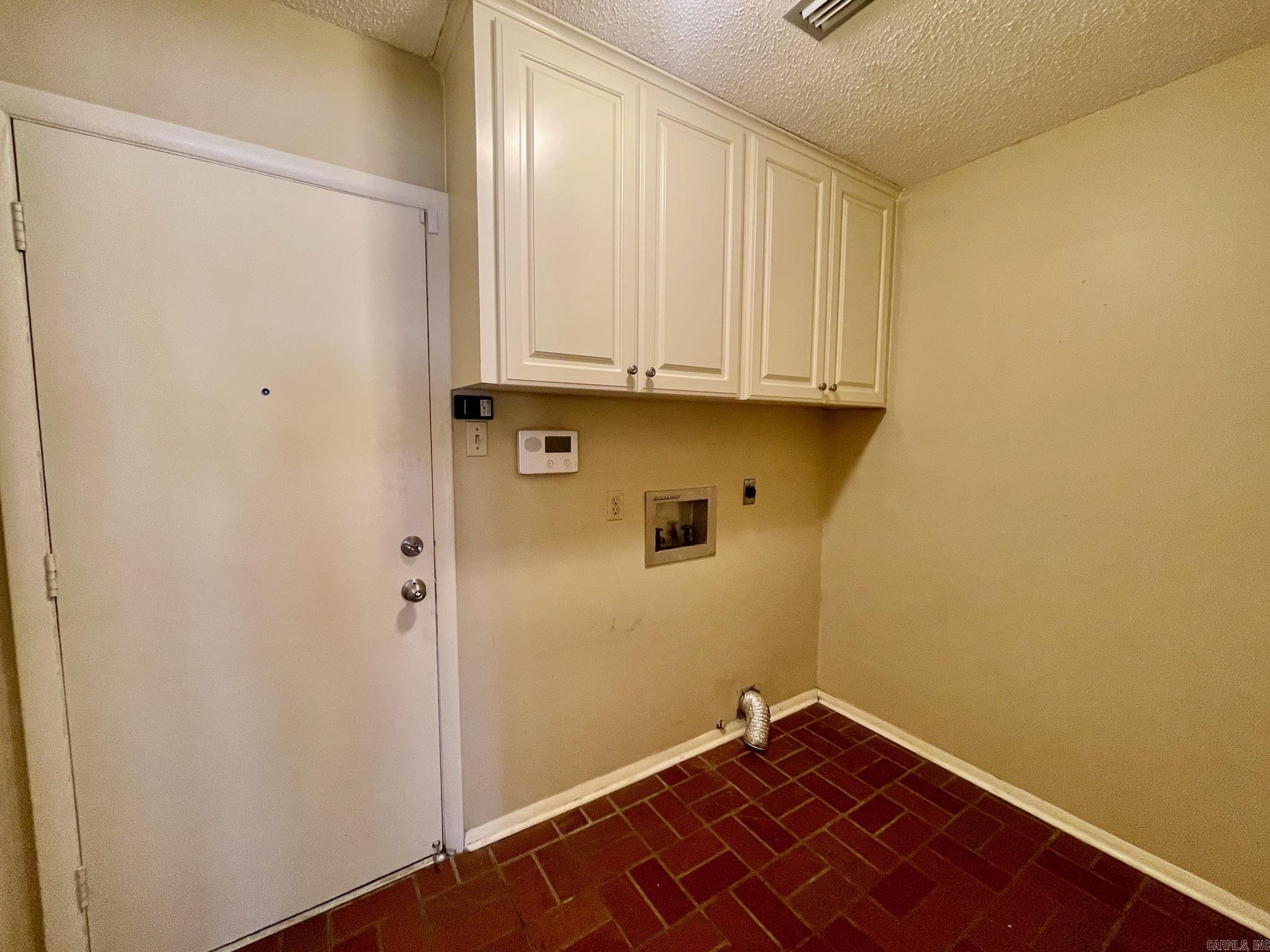 COLONY WEST - Residential