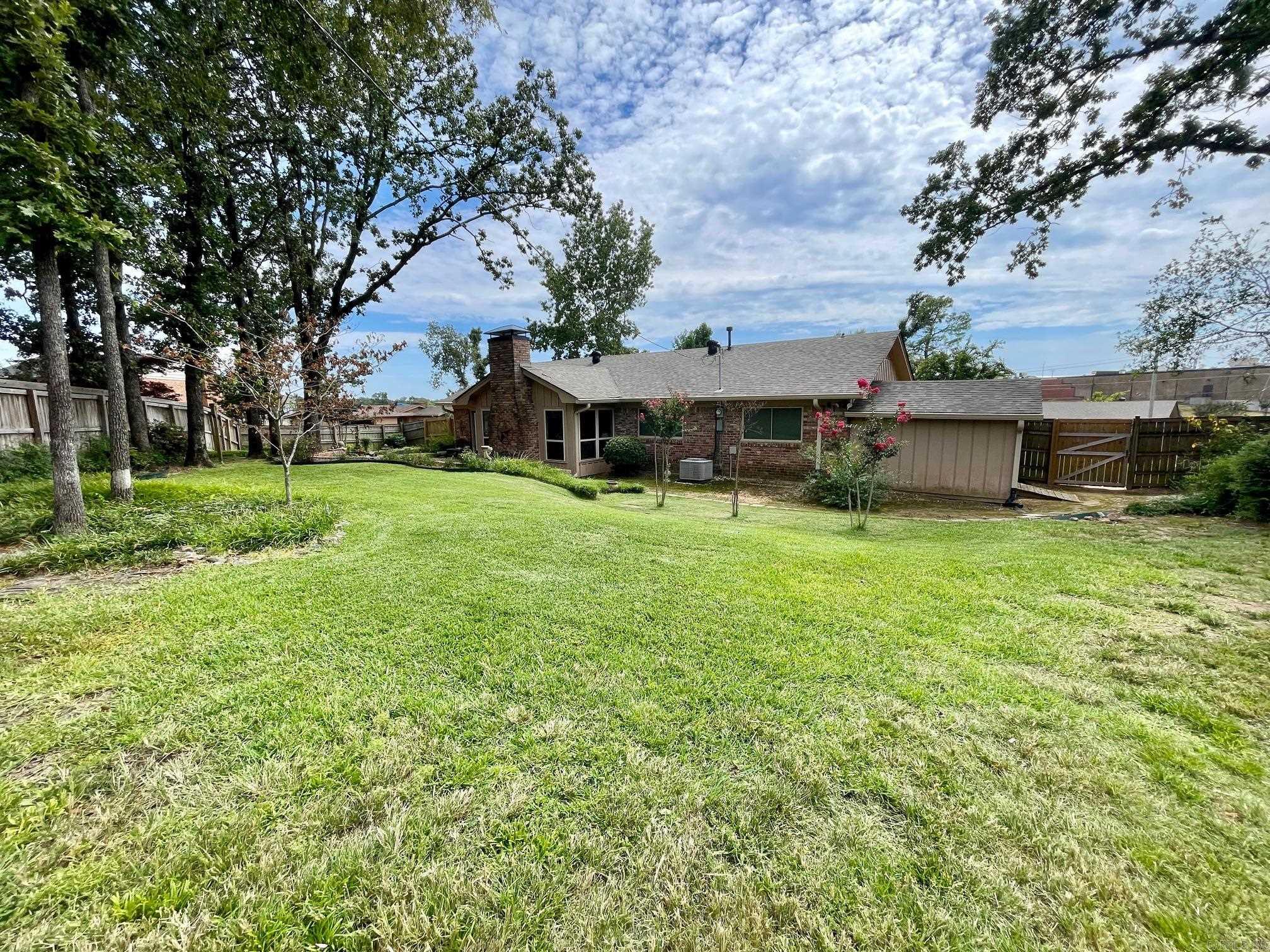 COLONY WEST - Residential