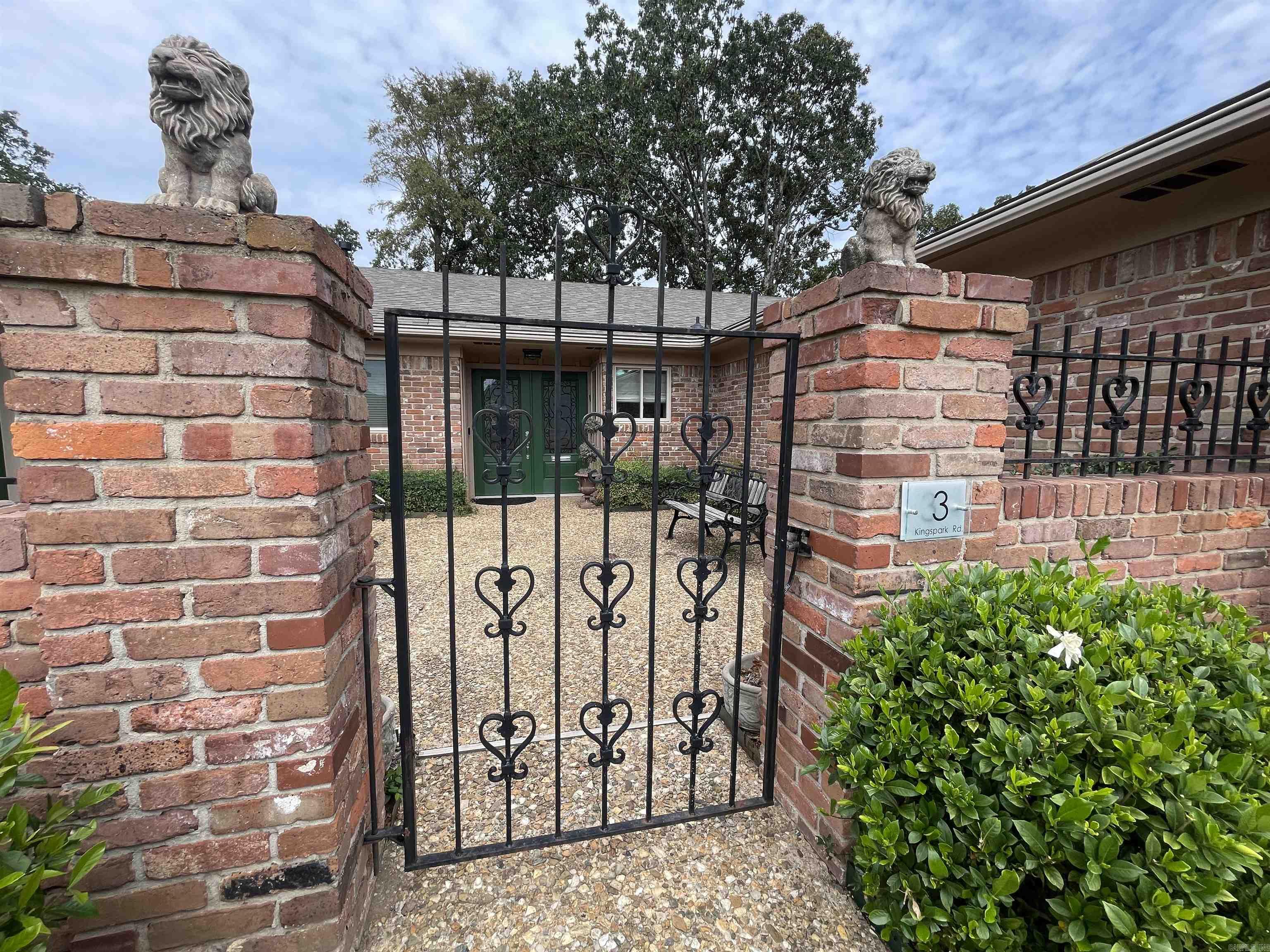 COLONY WEST - Residential