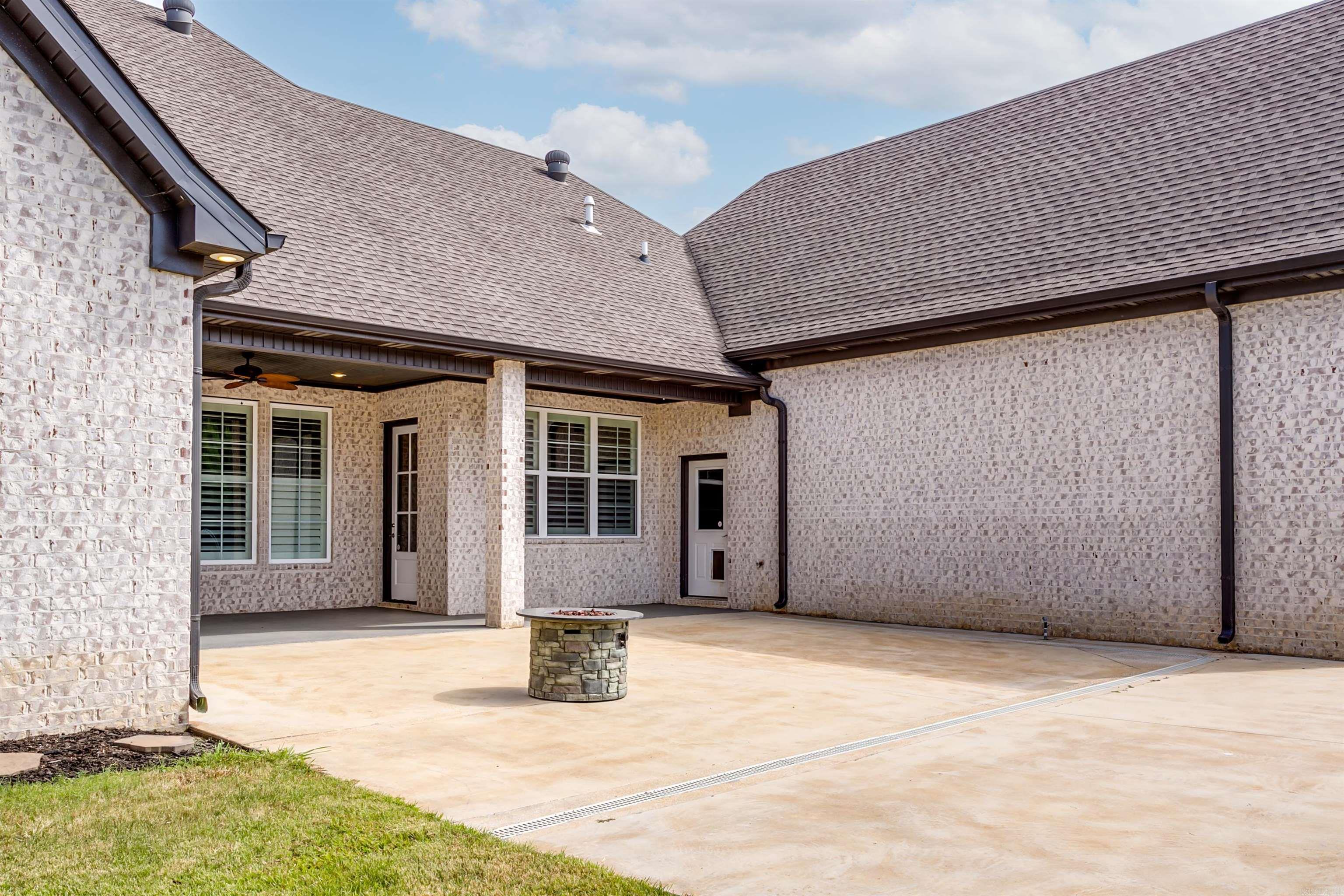 TERRA HILLS - Residential