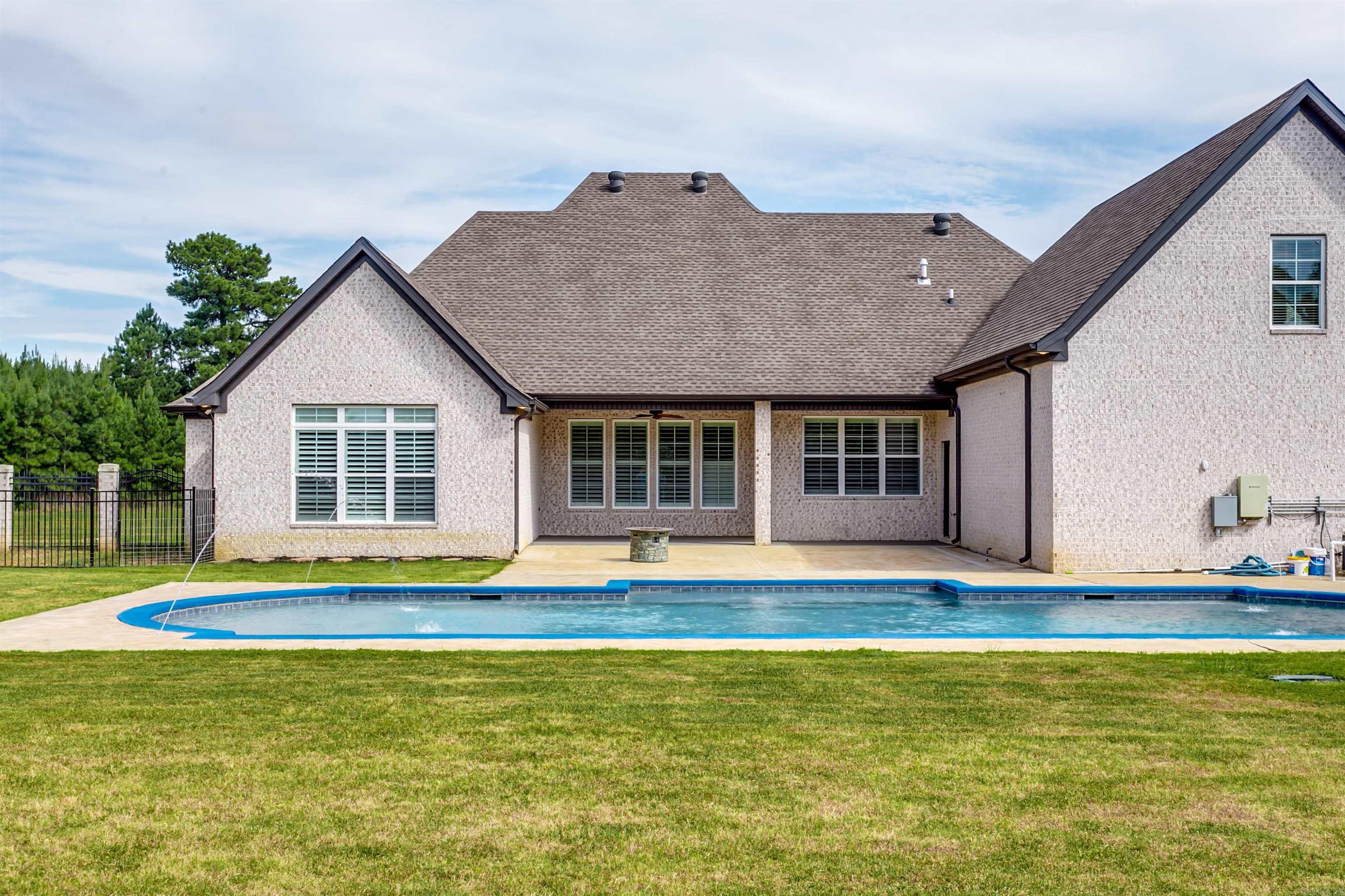 TERRA HILLS - Residential